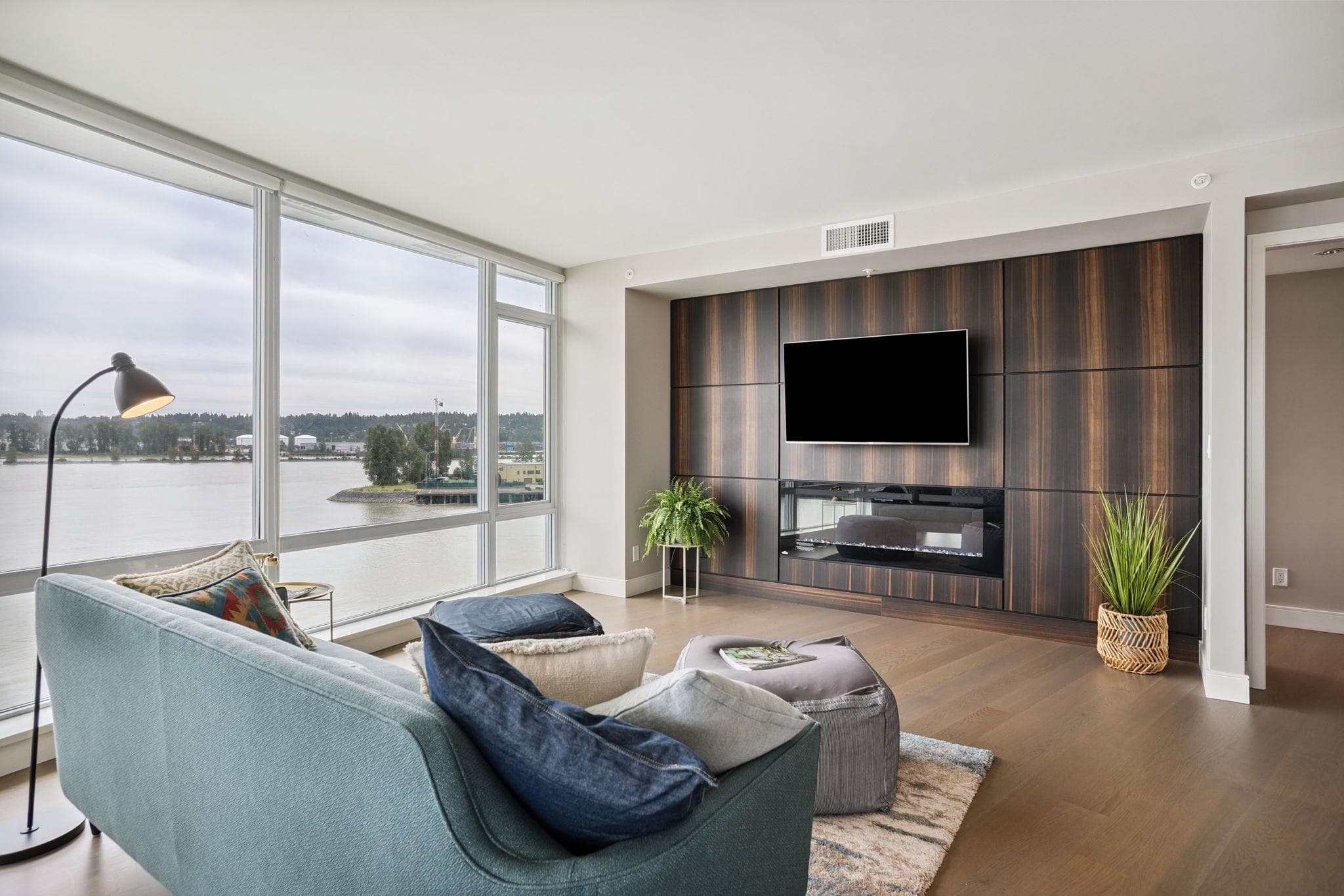 705 - 210 Salter Street, New Westminster, V3M 0J9 — photo 2
