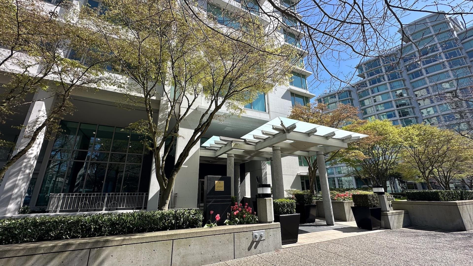 PH4 - 1777 Bayshore Dr, Vancouver, V6G 3H2 — photo 2