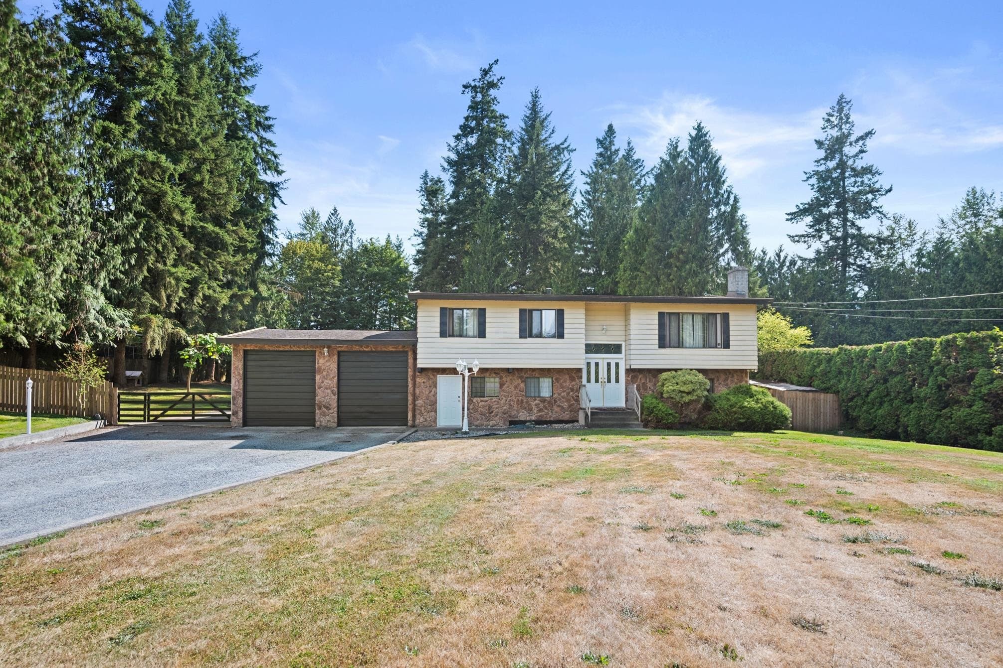 22742 76b Avenue, Langley, V1M 2J8 — photo 2