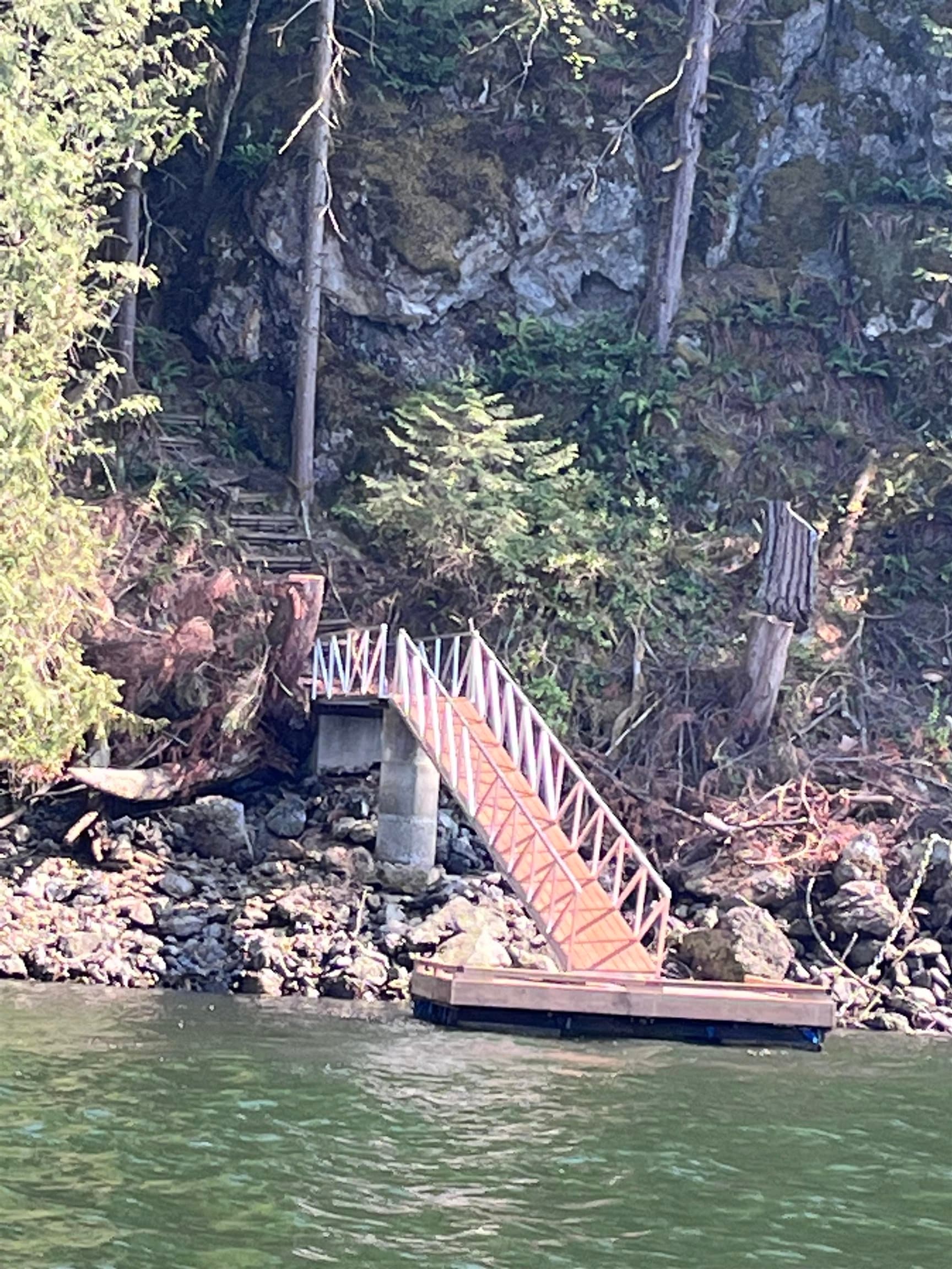 3 Indian Arm, Port Moody, V3N 3M2 — photo 2