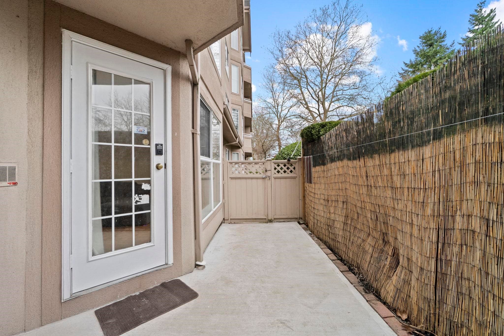 103 - 7435 121a Street, Surrey, V3W 0W8 — photo 2