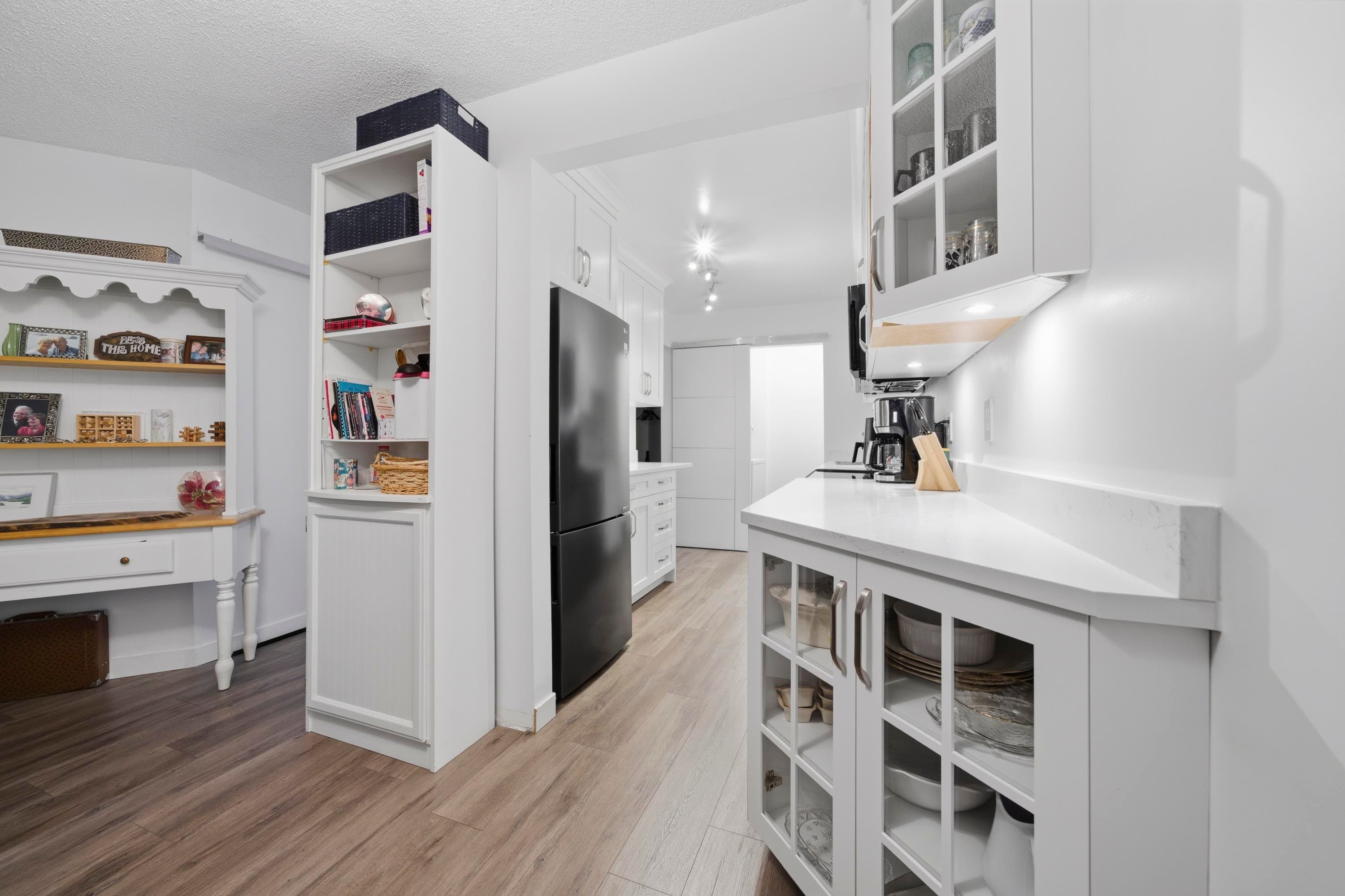 212 - 2620 Fromme Road, North Vancouver, V7J 2R3 — photo 5