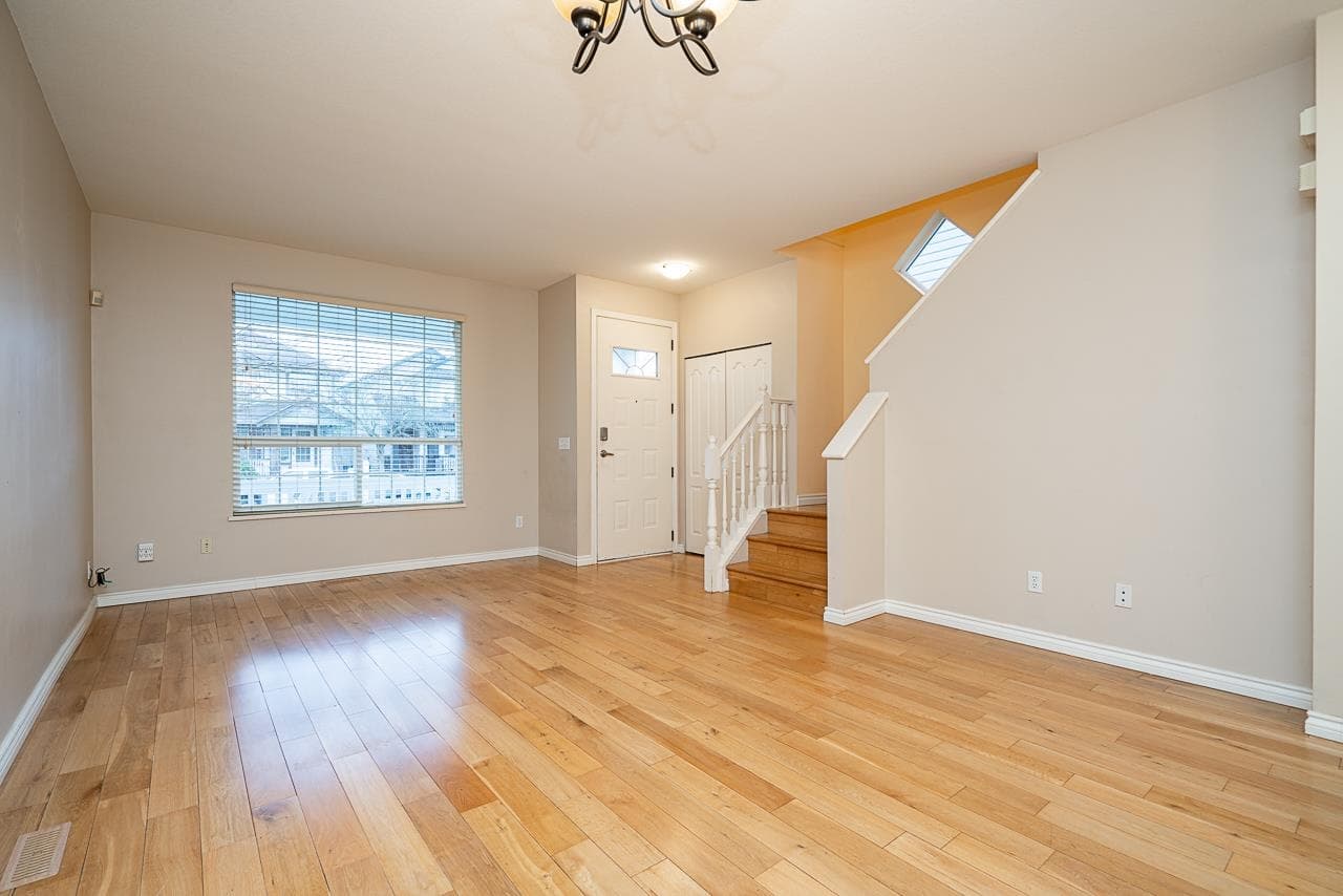 18456 65 Avenue, Surrey, V3S 8T1 — photo 3