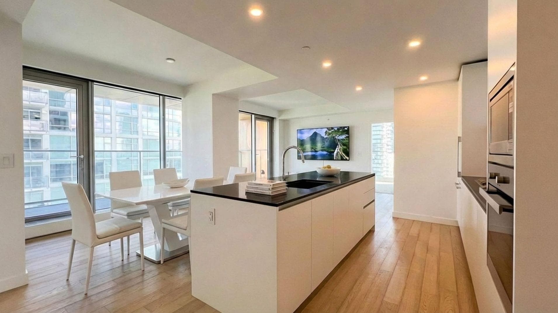 3007 - 1480 Howe Street, Vancouver, V6Z 0G5 — photo 2