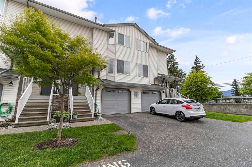 24 - 45296 Watson Road, Chilliwack, V2R 3J4 — photo 1