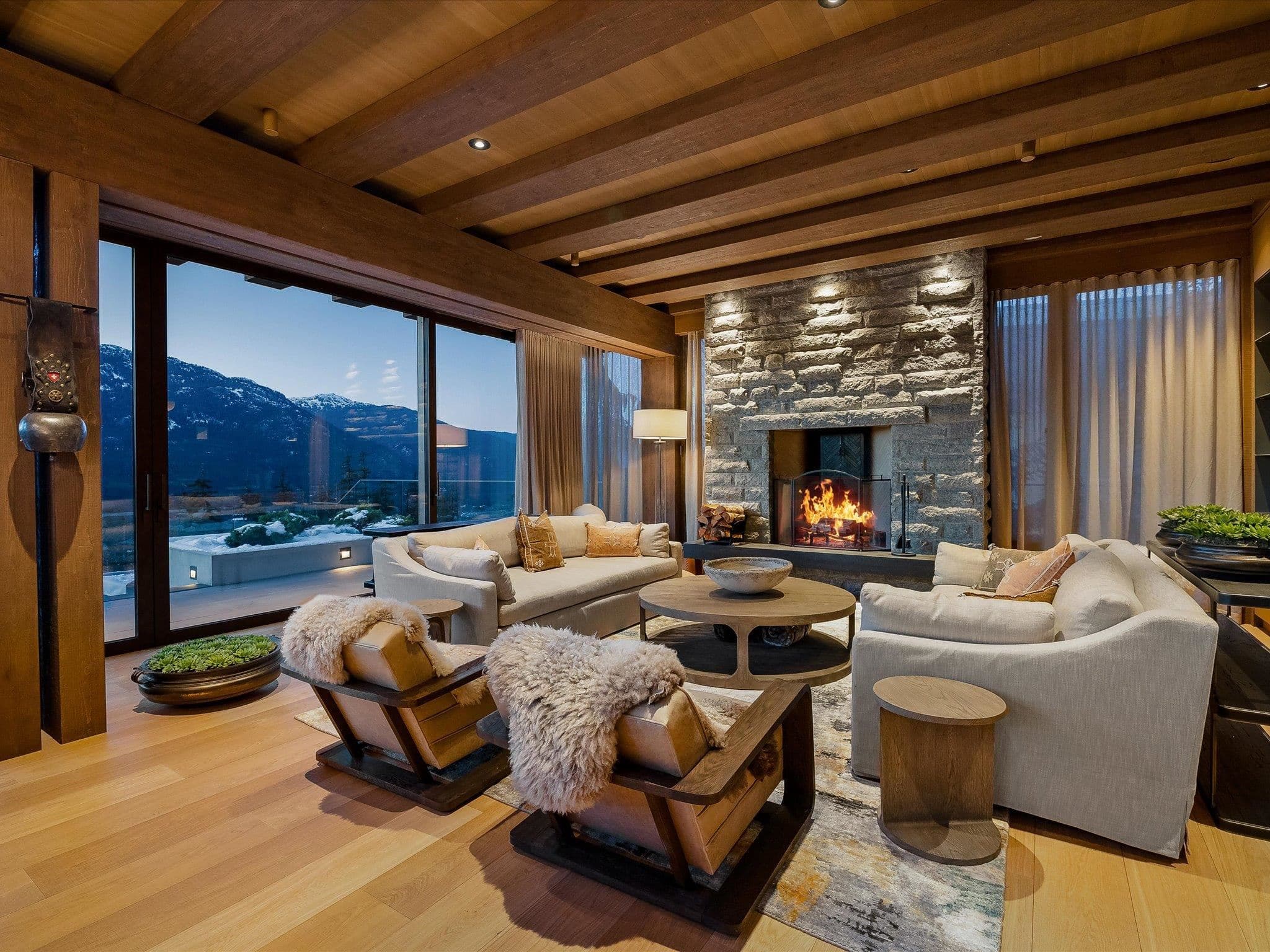 2982 High Point Drive, Whistler, V8E 0L6 — photo 3