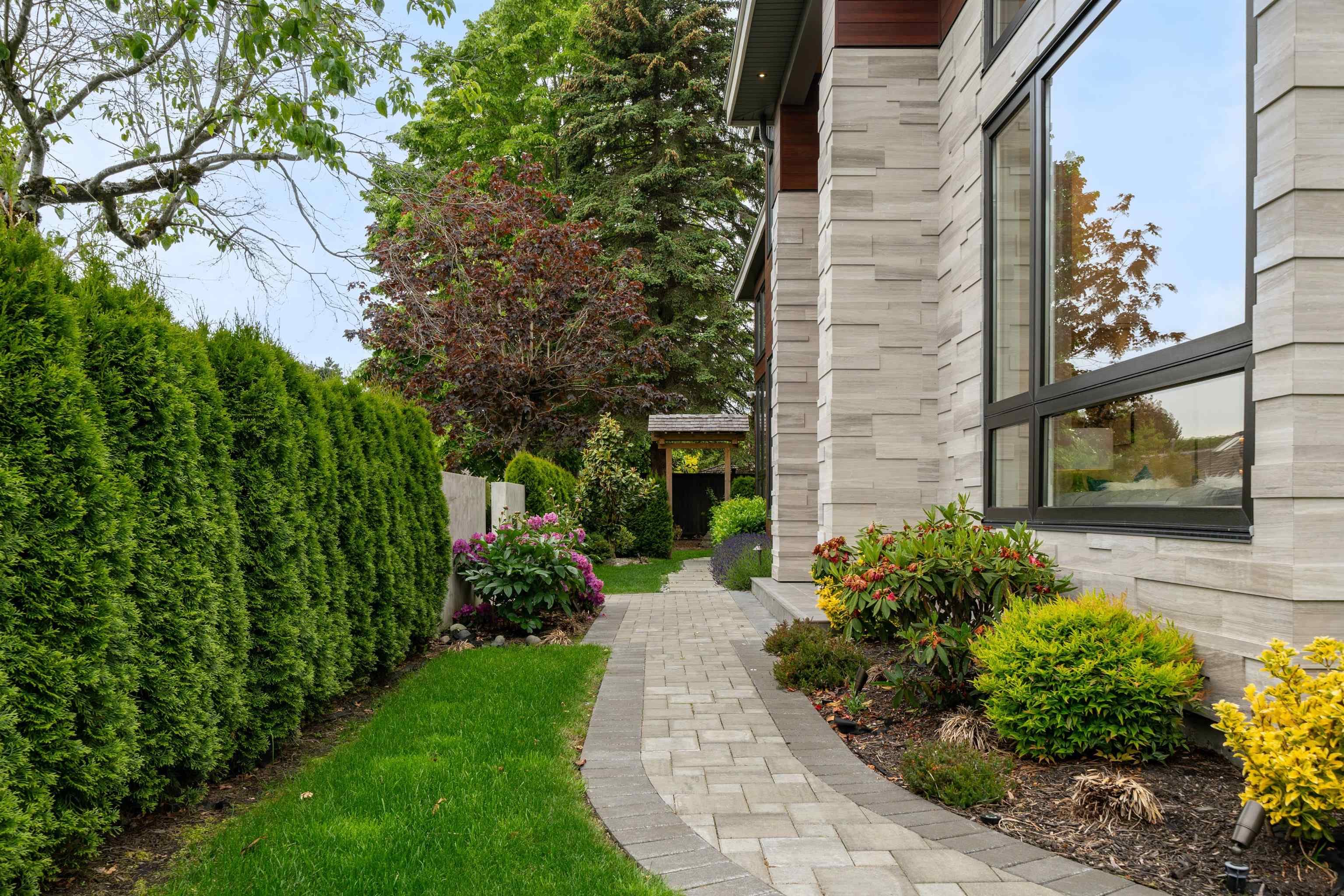 6571 Whiteoak Drive, Richmond, V7E 4Z7 — photo 2