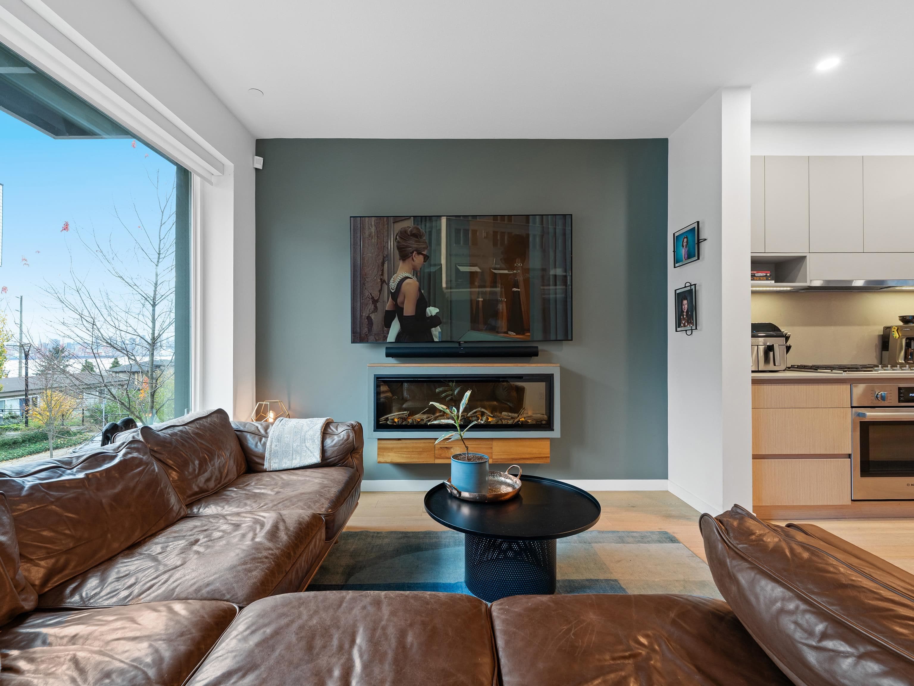 5 - 528 E 2nd Street, North Vancouver, V7L 0G8 — photo 1