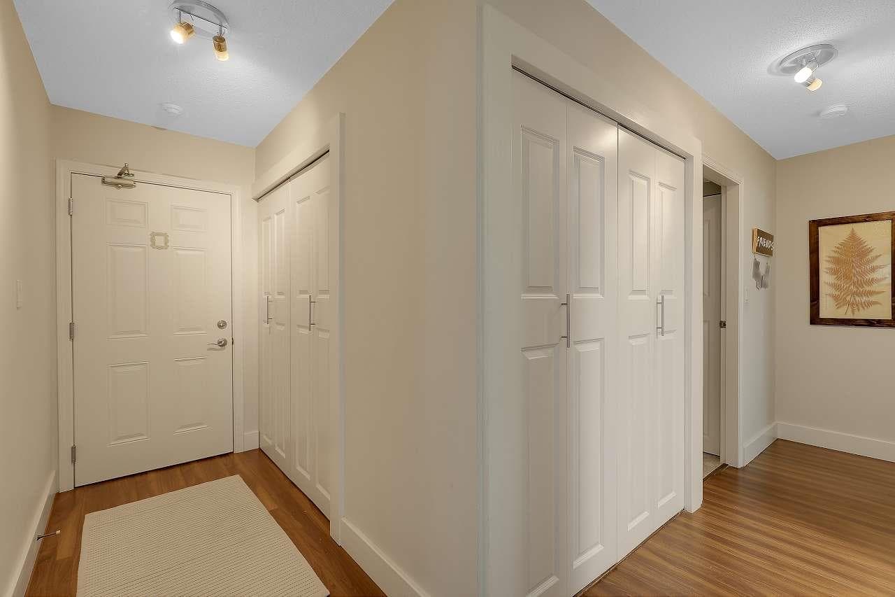 202 - 1460 Martin Street, White Rock, V4B 3W7 — photo 4