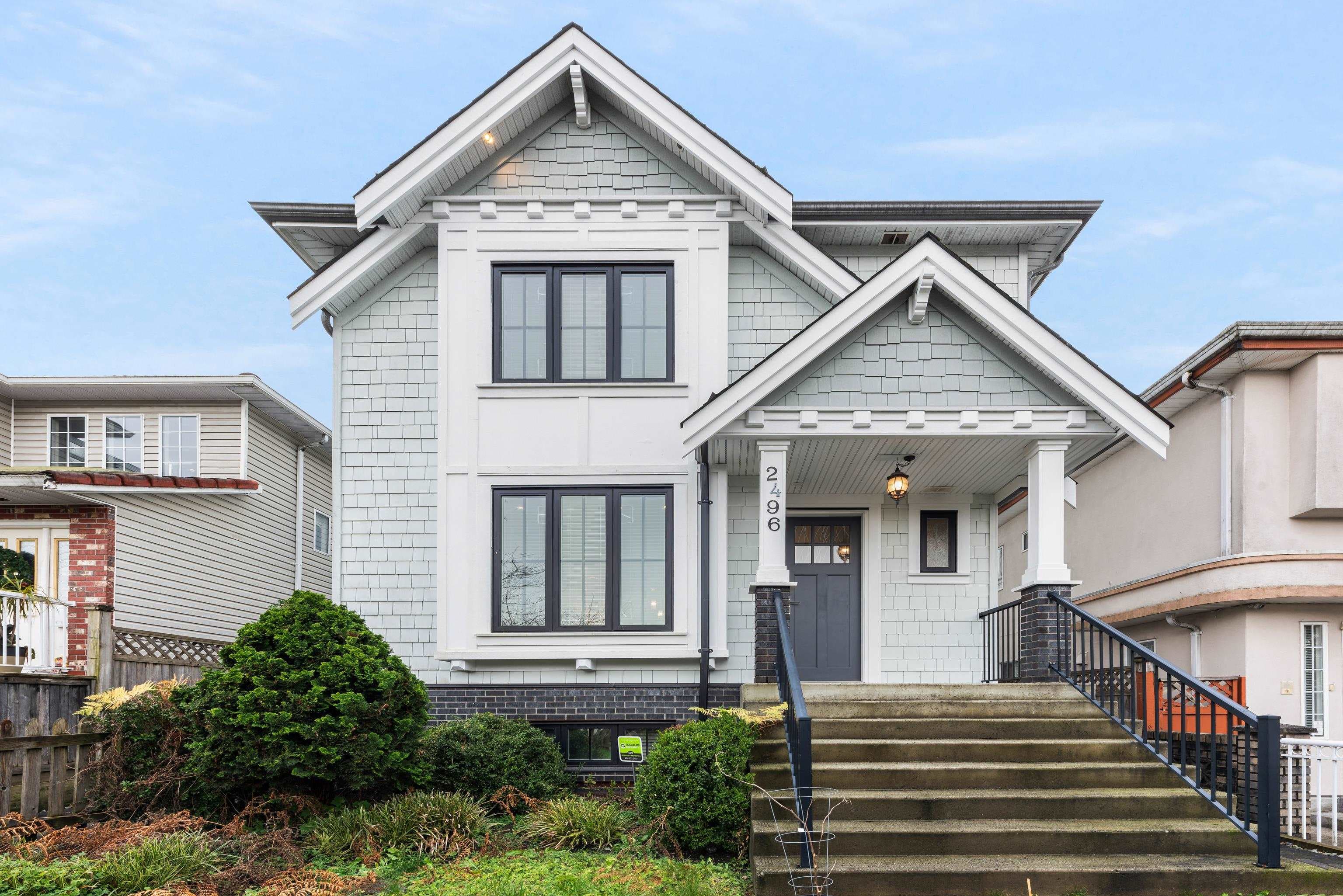 2496 Brock Street, Vancouver, V5R 2R4 — photo 1