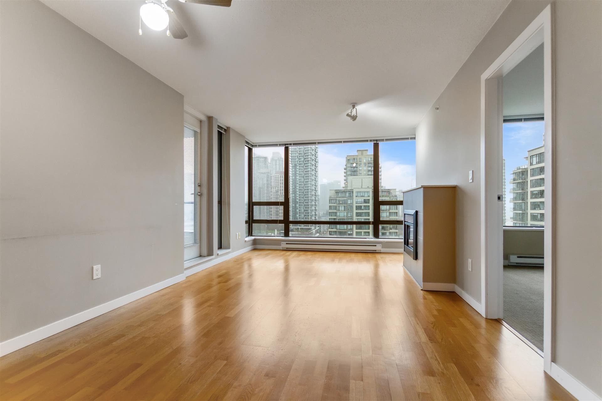 1704 - 4118 Dawson Street, Burnaby, V5C 0A3 — photo 4
