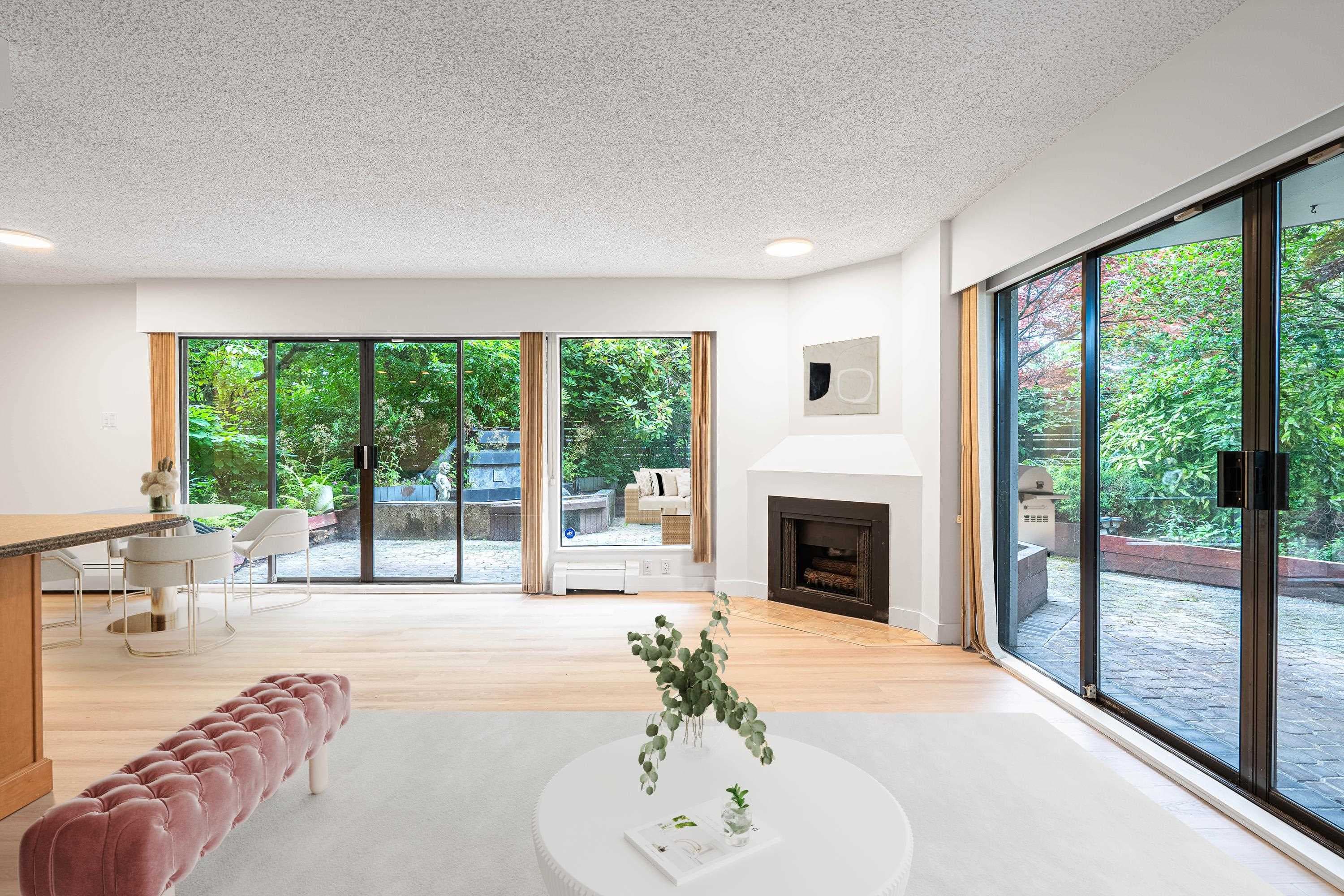 102 - 747 17th Street, West Vancouver
