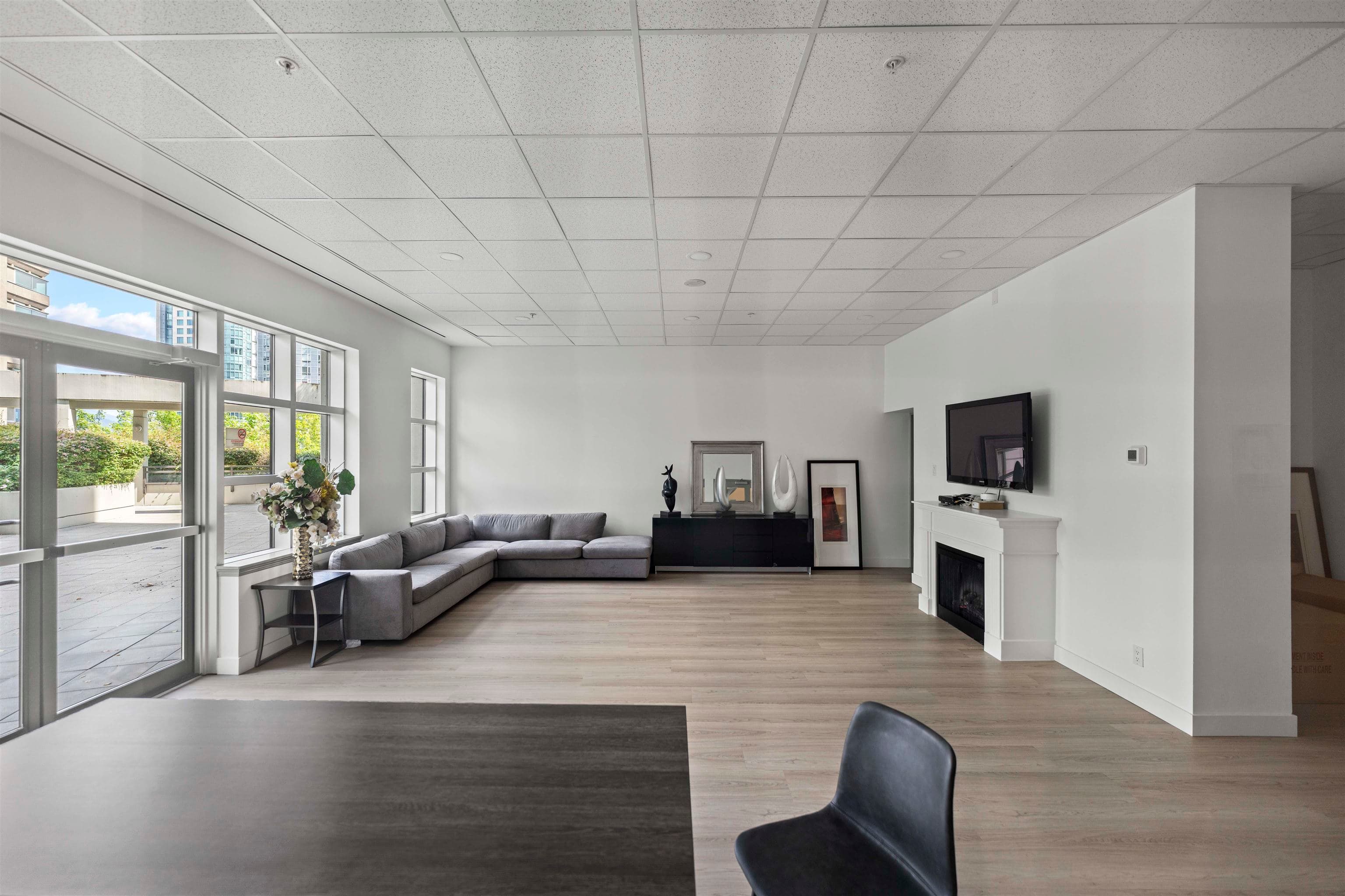 1705 - 1211 Melville Street, Vancouver, V6E 0A7 — photo 5