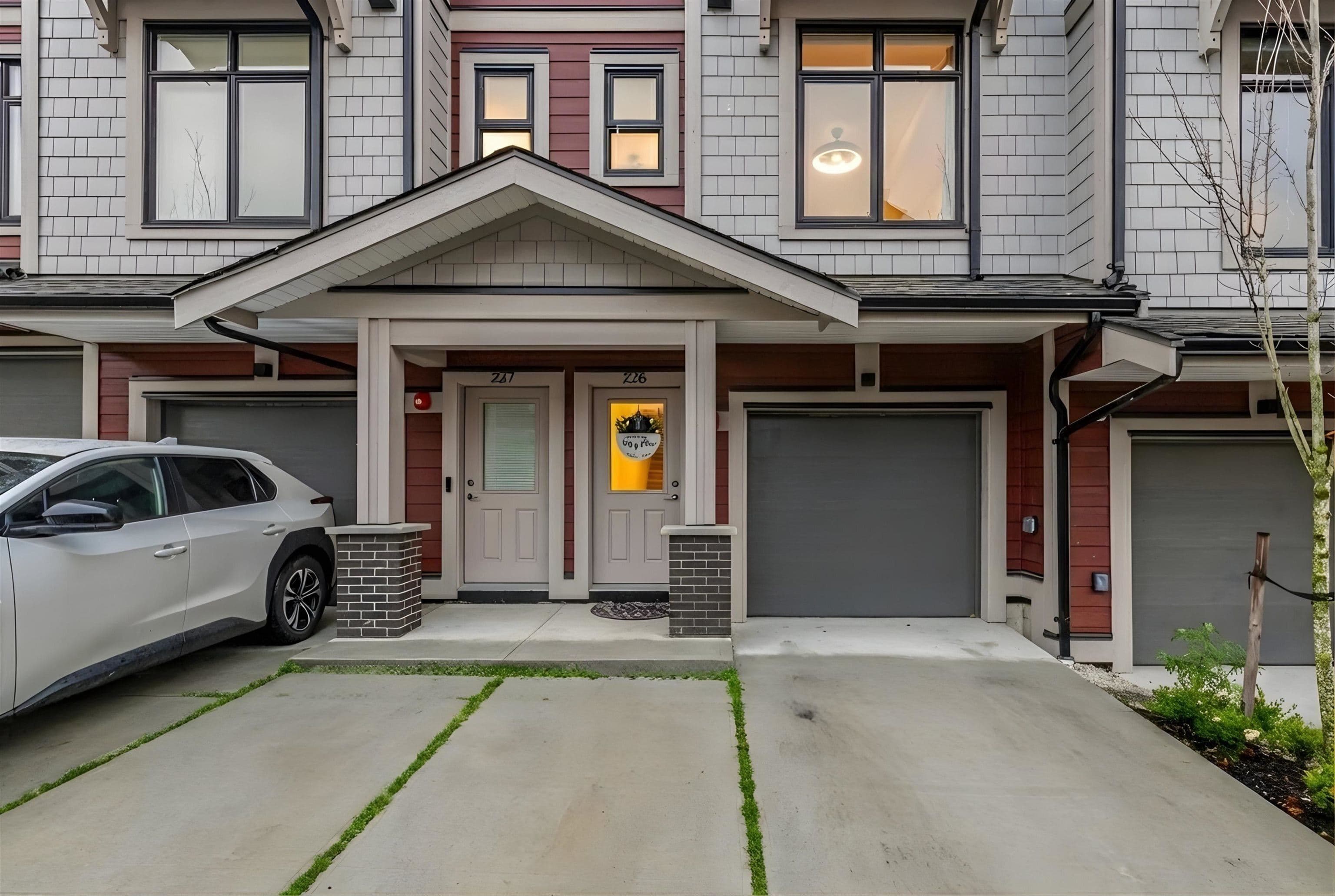 226 - 6951 204 Street, Langley, V2Y 1P8 — photo 1