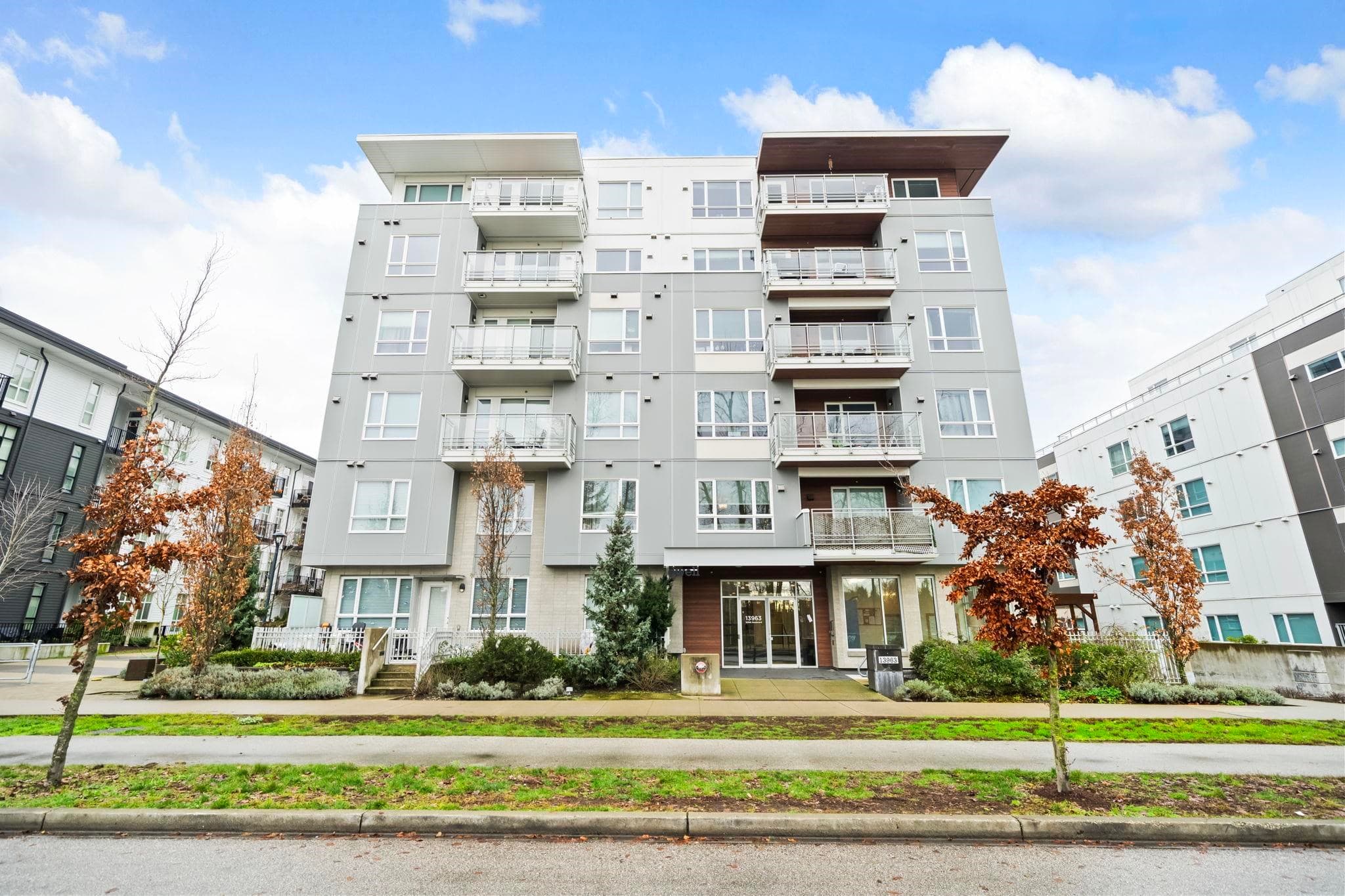 623 - 13963 105 Boulevard, Surrey, V3T 0M9 — photo 1