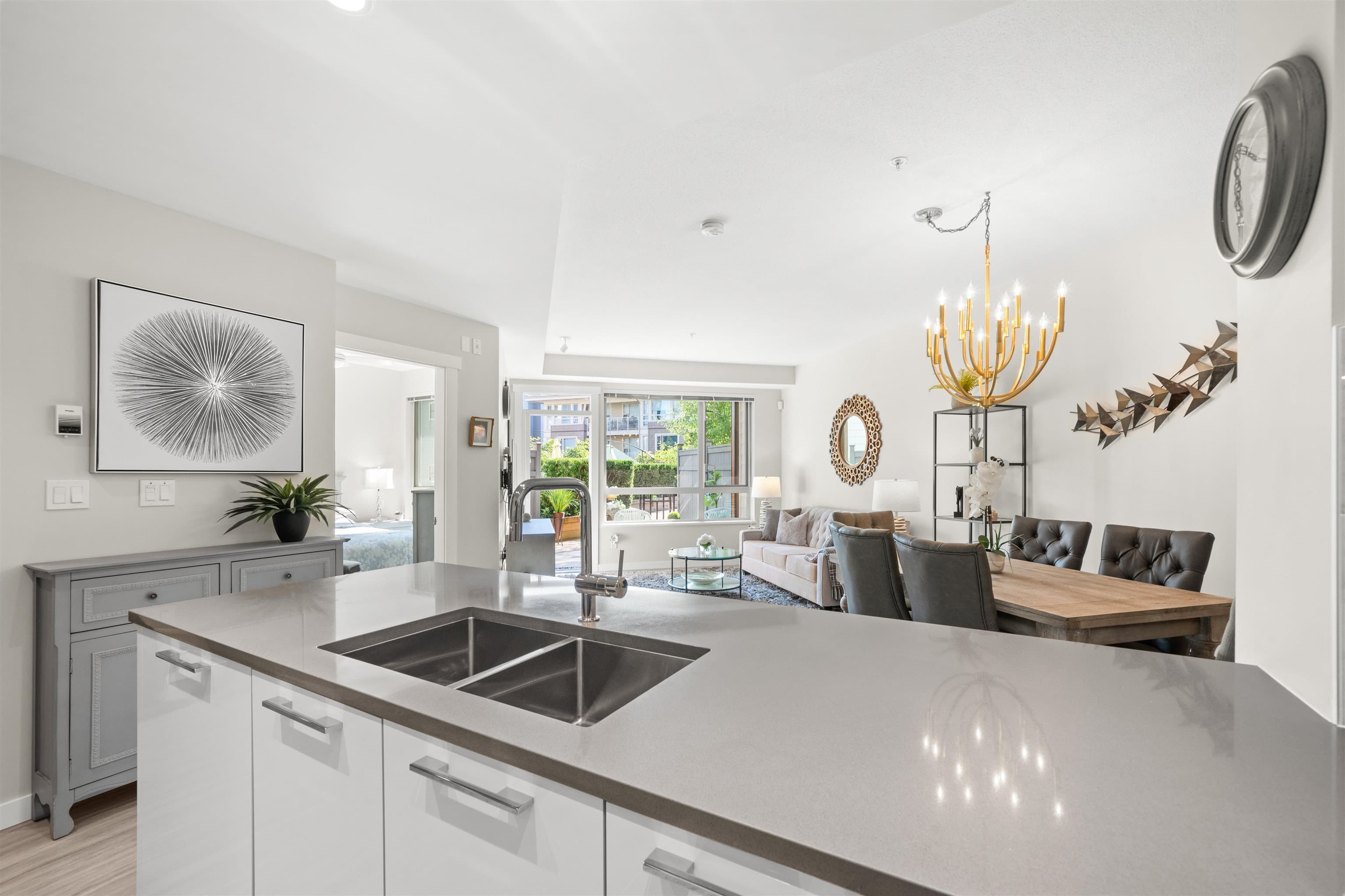 101 - 2632 Library Lane, North Vancouver, V7J 0B8 — photo 4
