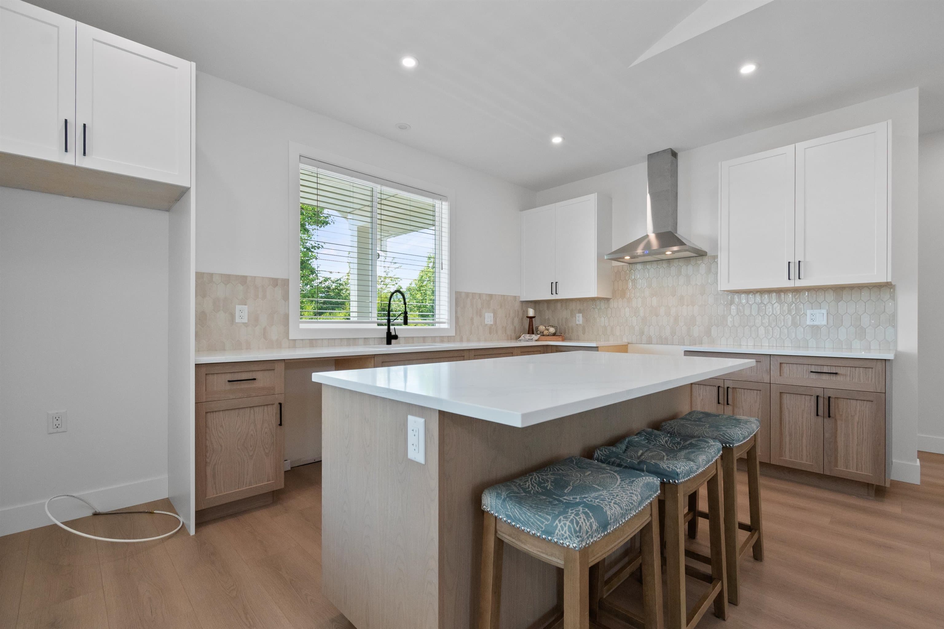 2 - 45314 Wells Road, Chilliwack, V2R 1H2 — photo 2