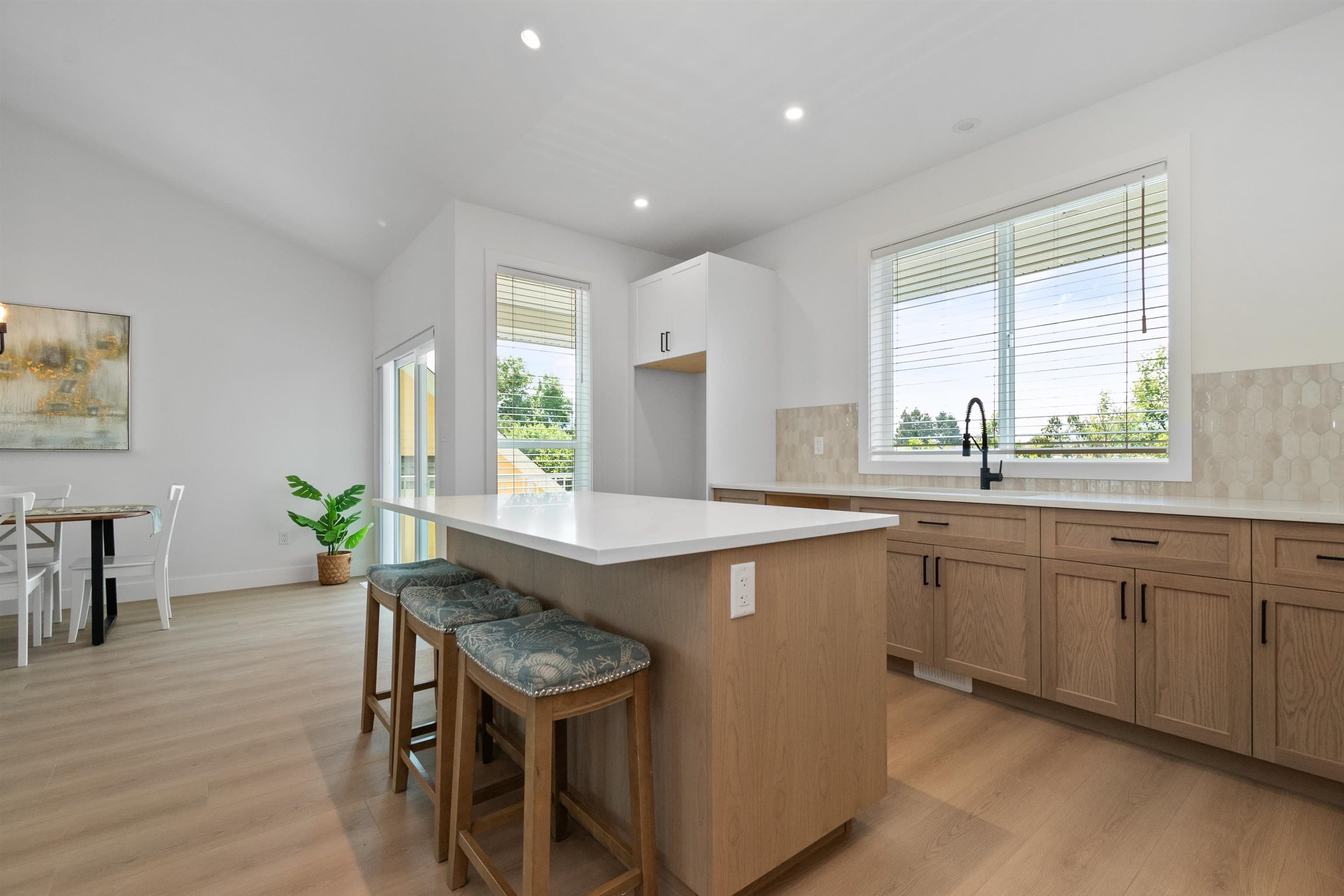 2 - 45314 Wells Road, Chilliwack, V2R 1H2 — photo 3