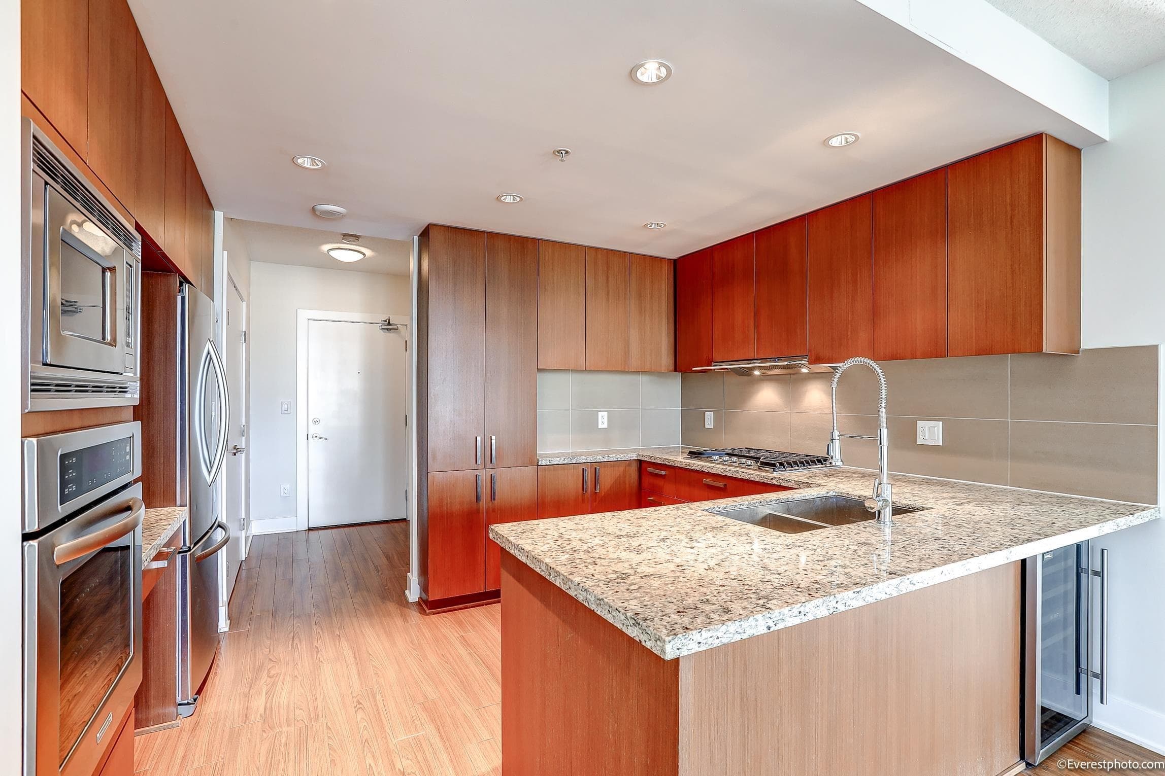 1502 - 1155 The High Street, Coquitlam, V3B 7W4 — photo 3