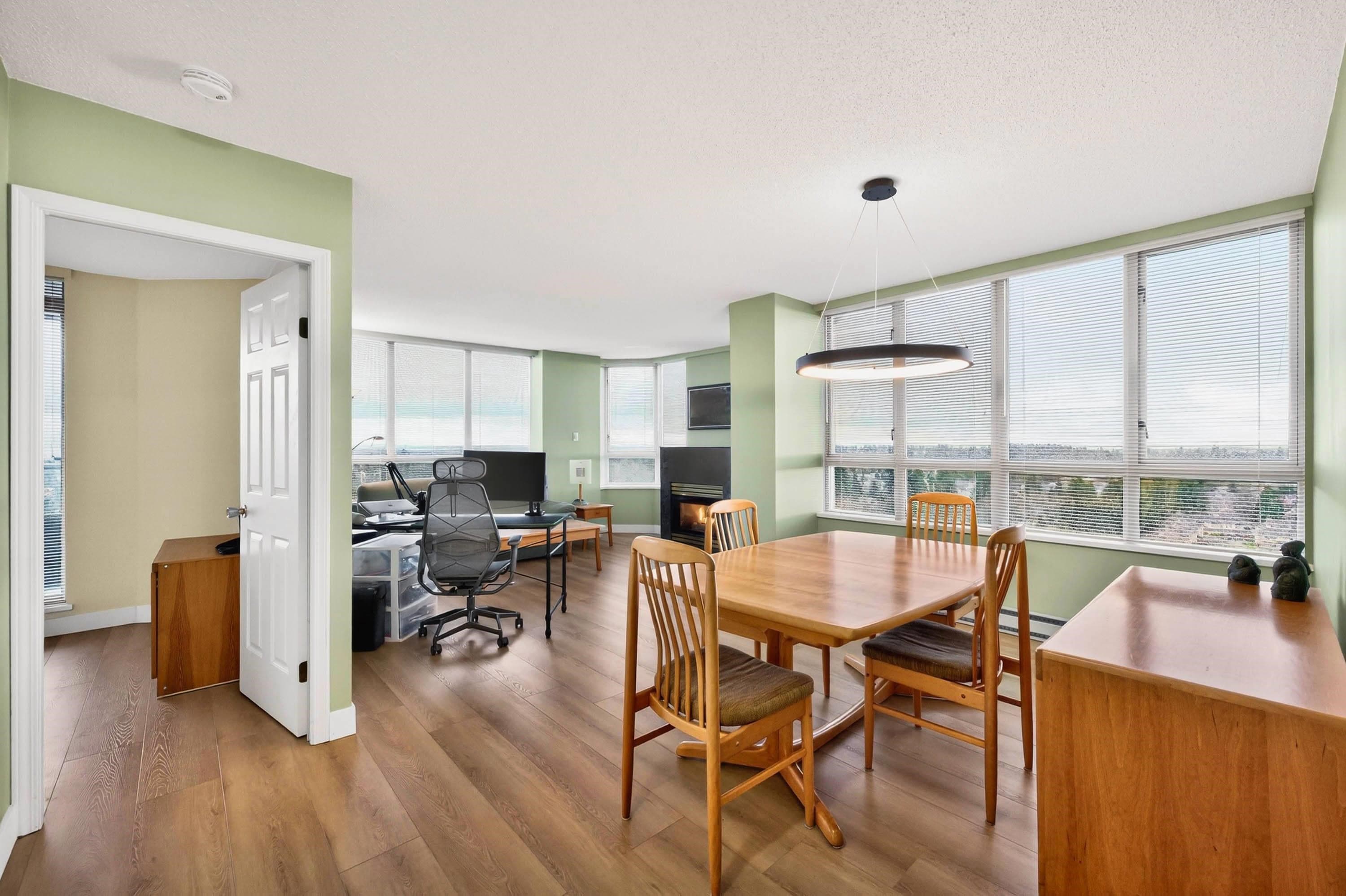 1707 - 10082 148 Street, Surrey, V3R 0S3 — photo 3