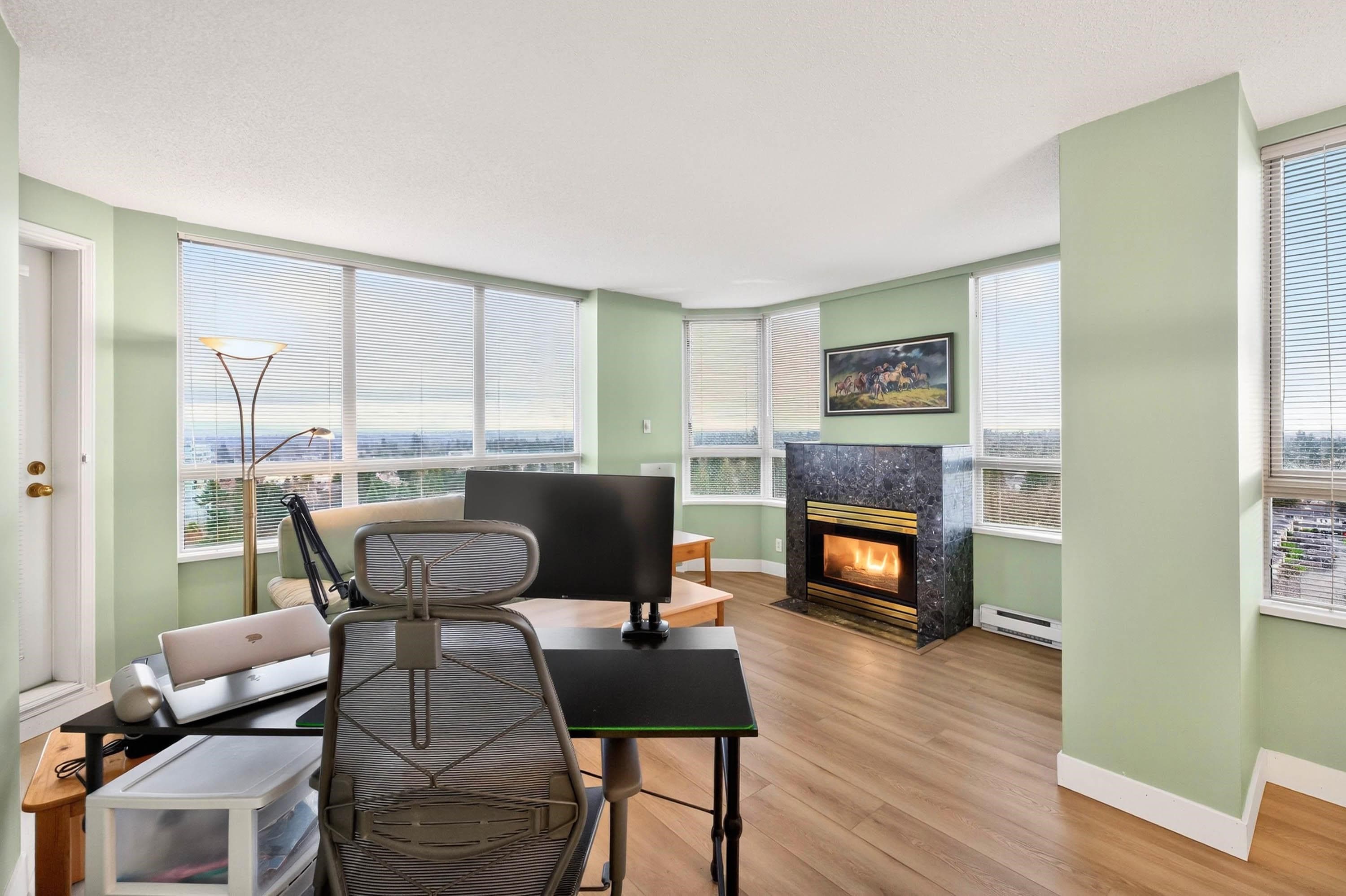 1707 - 10082 148 Street, Surrey, V3R 0S3 — photo 5
