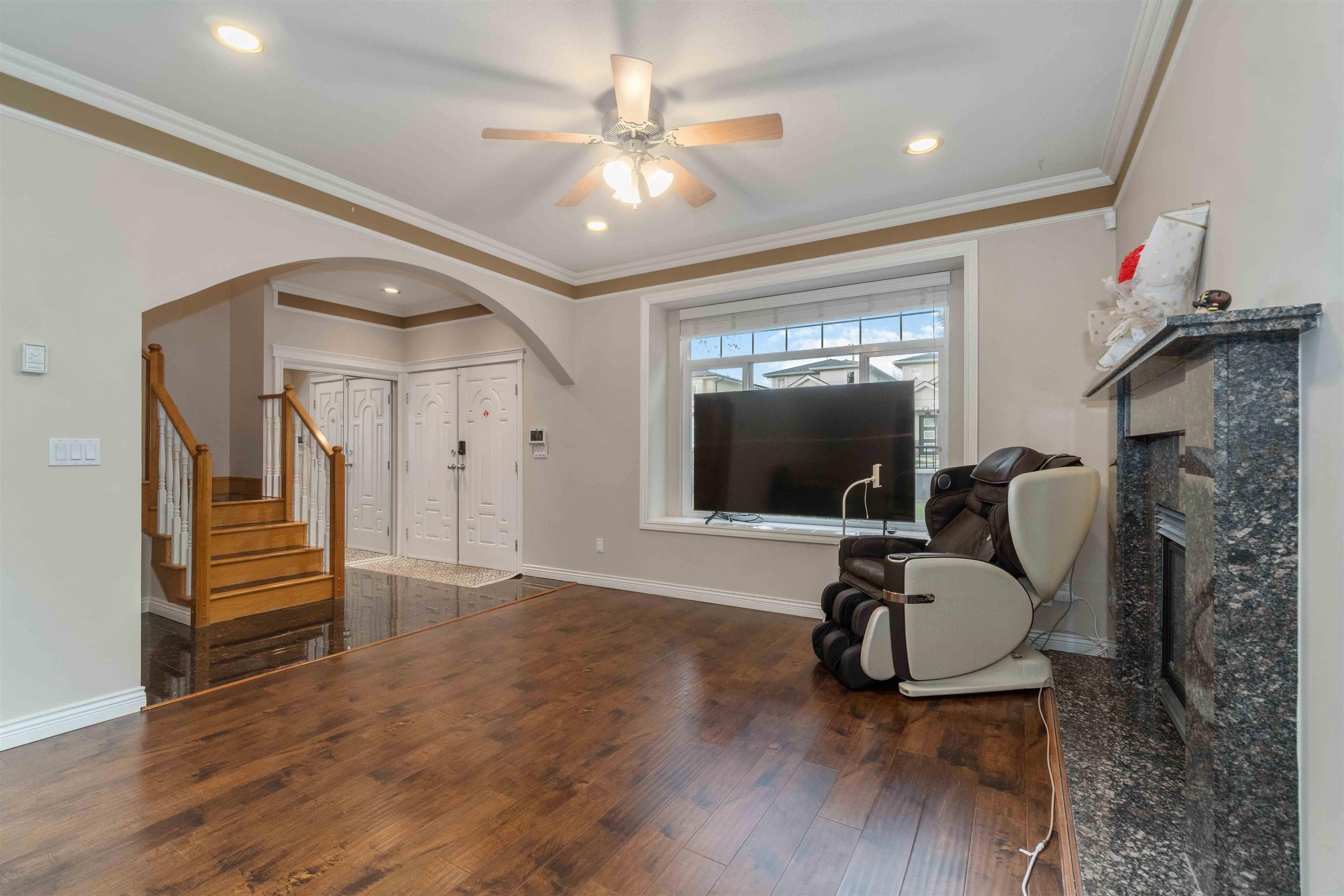 4292 Parker Street, Burnaby, V5C 3C3 — photo 4