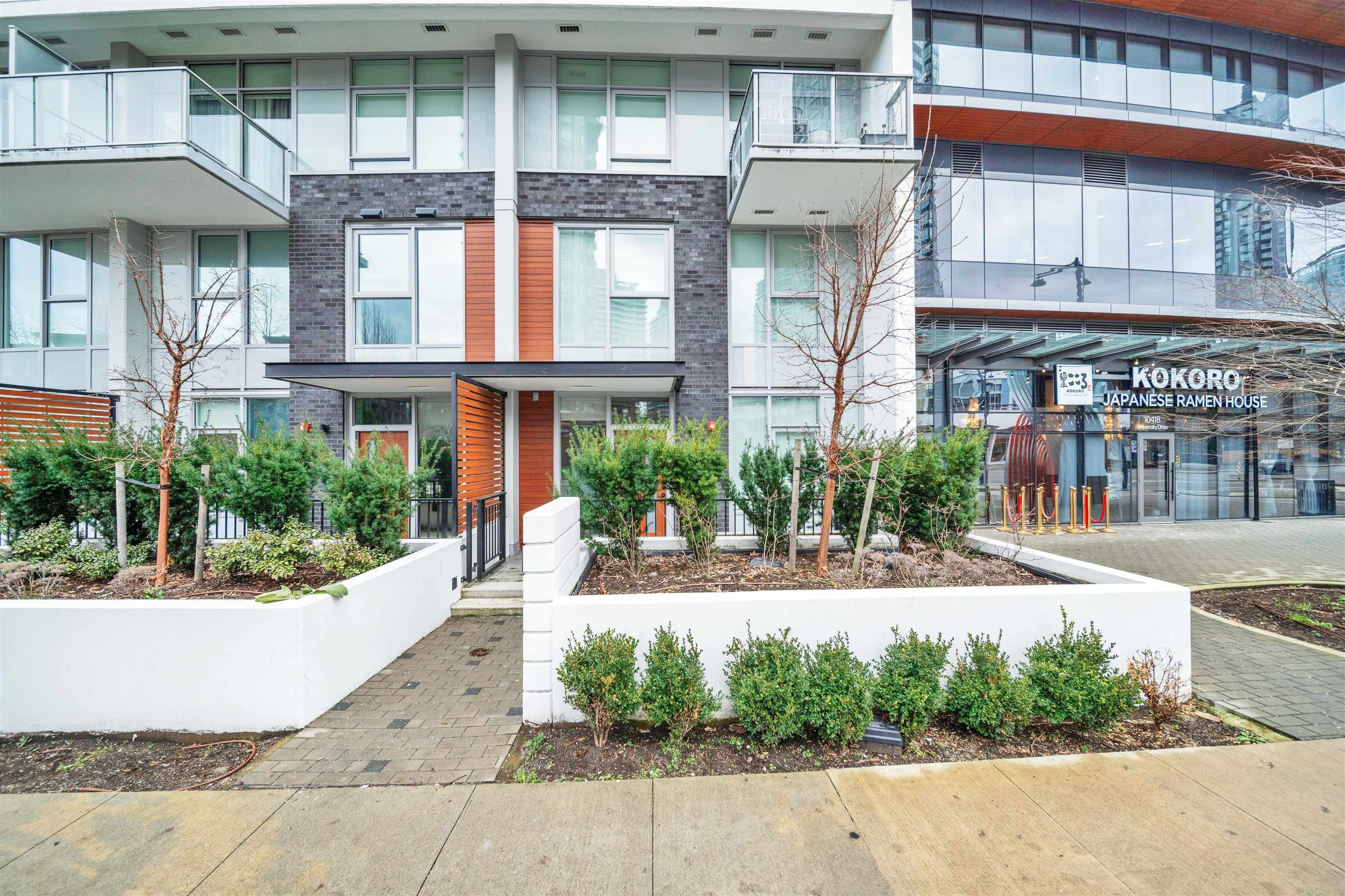 TH1 - 10448 University Drive, Surrey, V3T 0S7 — photo 2