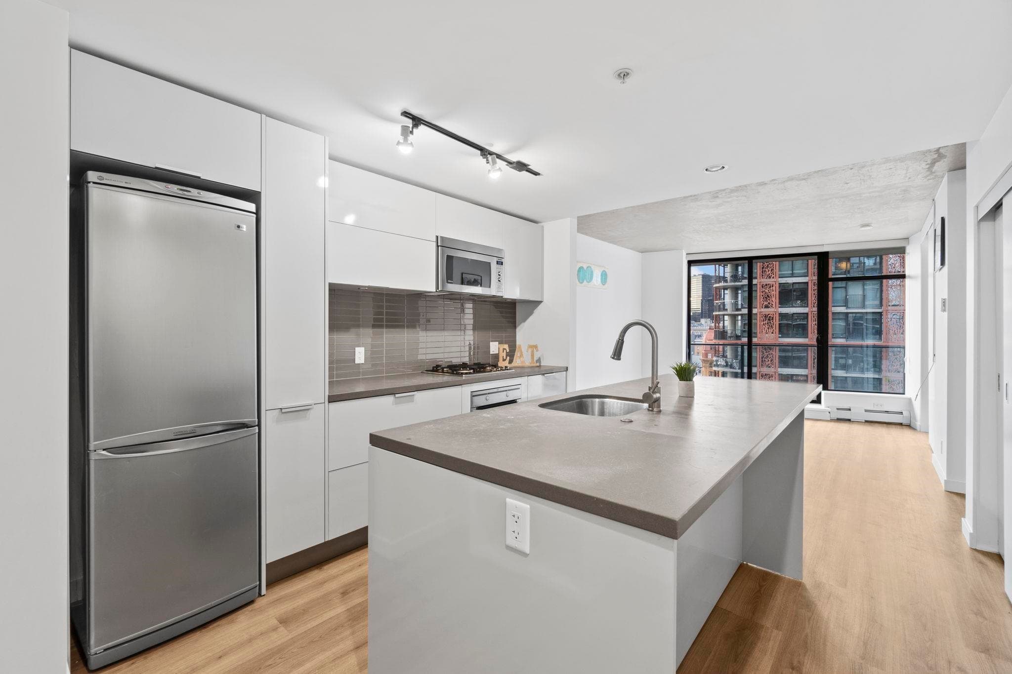 1707 - 108 W Cordova Street, Vancouver, V6B 0G5 — photo 2