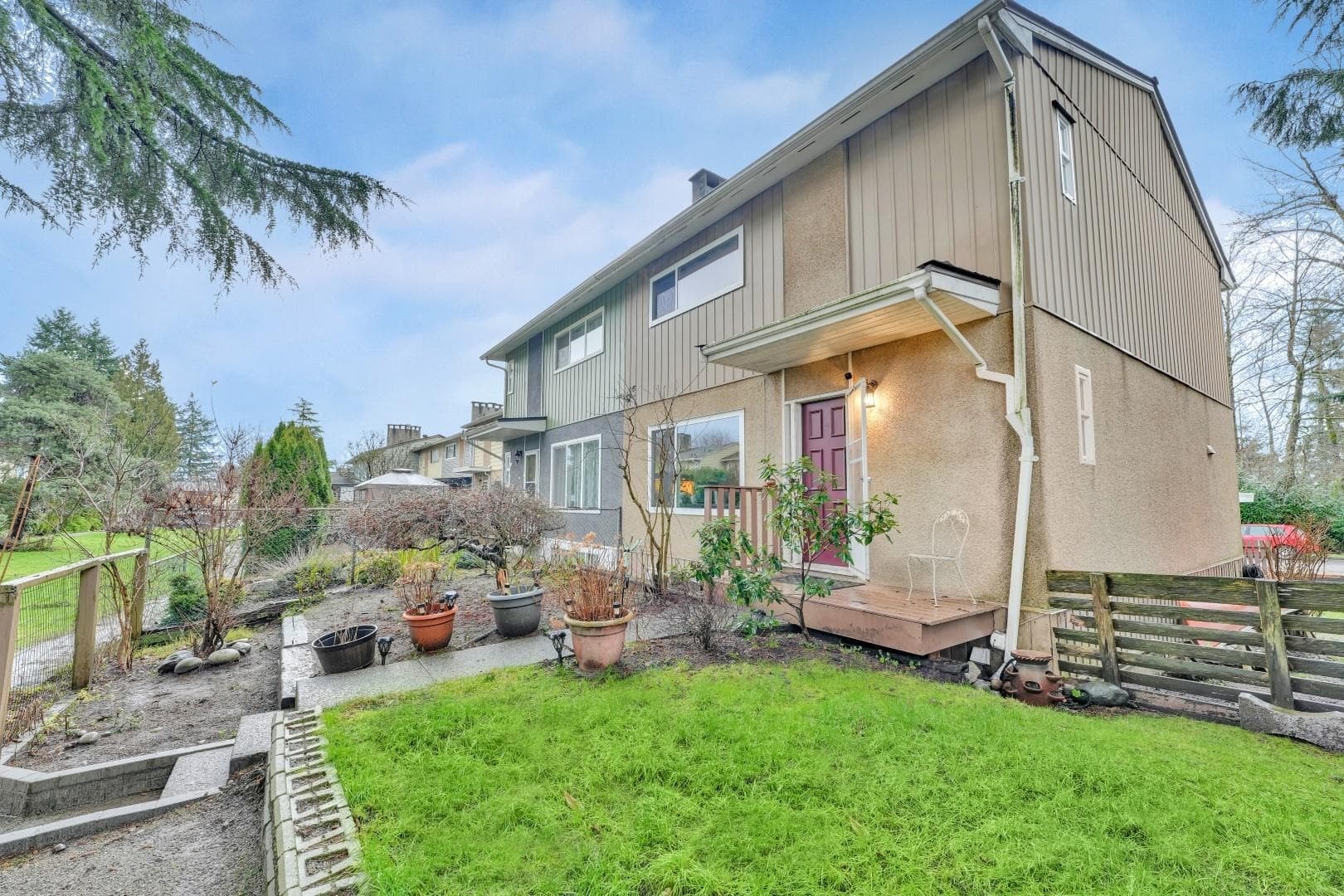 2158 Sandra Way, Port Coquitlam, V3C 1A6 — photo 2