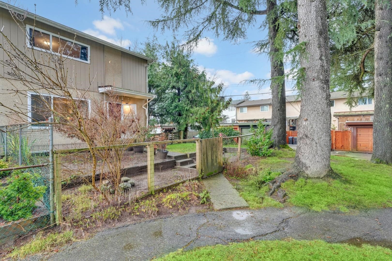 2158 Sandra Way, Port Coquitlam, V3C 1A6 — photo 3