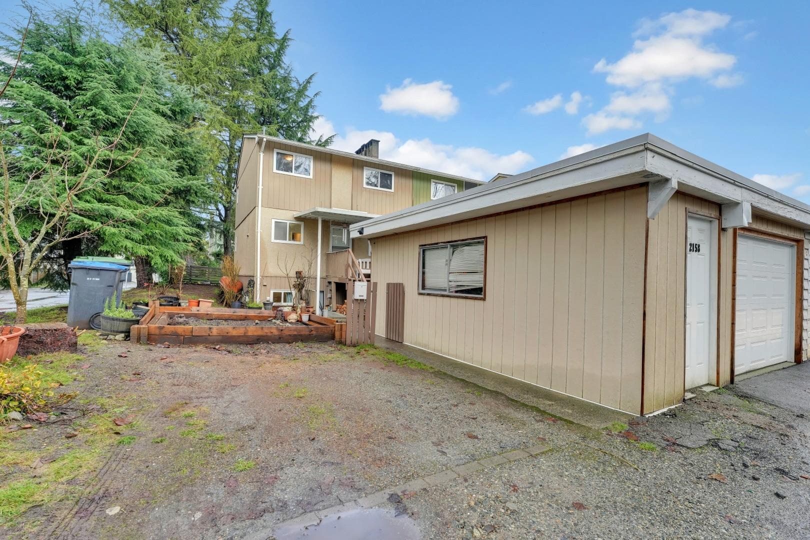 2158 Sandra Way, Port Coquitlam, V3C 1A6 — photo 1