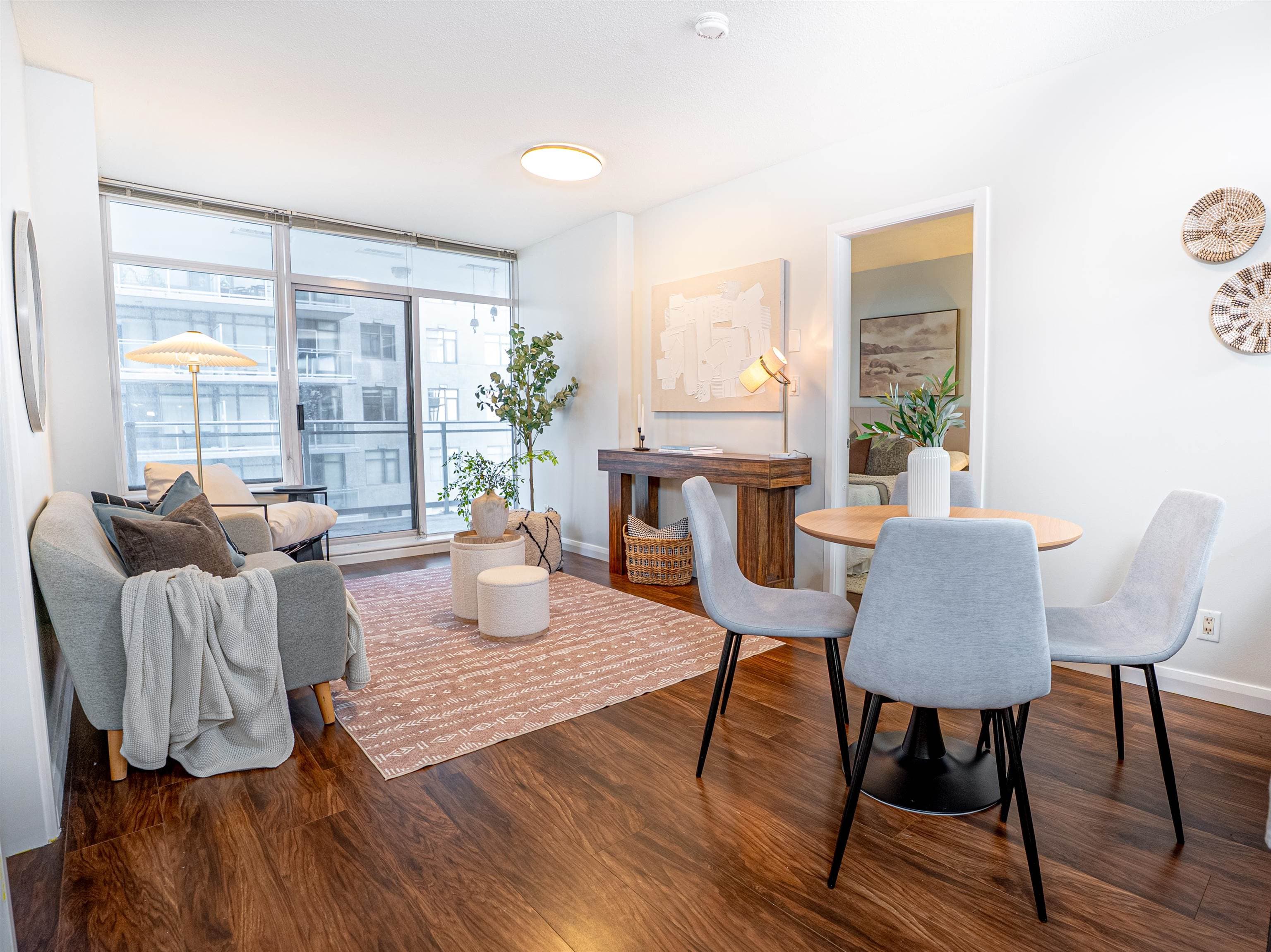1205 - 898 Carnarvon Street, New Westminster, V3M 0C3 — photo 2