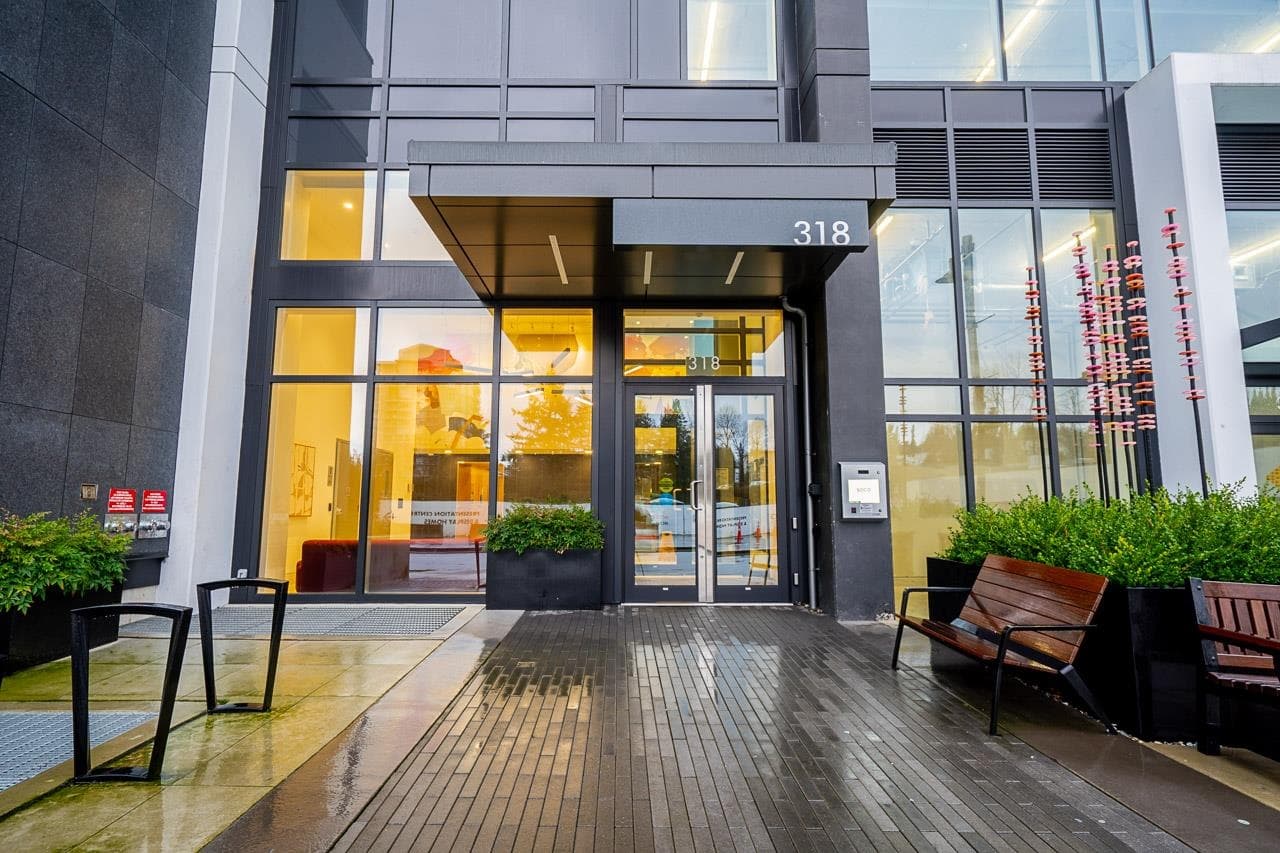 910 - 318 Alderson Avenue, Coquitlam, V3K 0J1 — photo 2