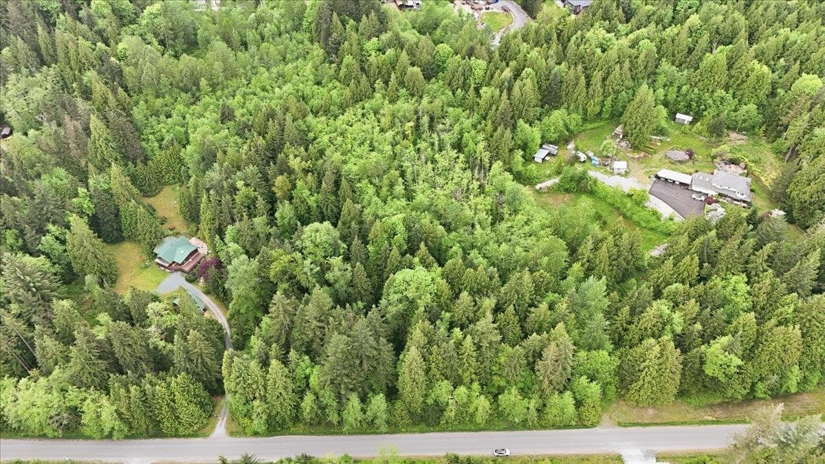 12111 Garibaldi Street, Maple Ridge, V2W 1N2 — photo 1