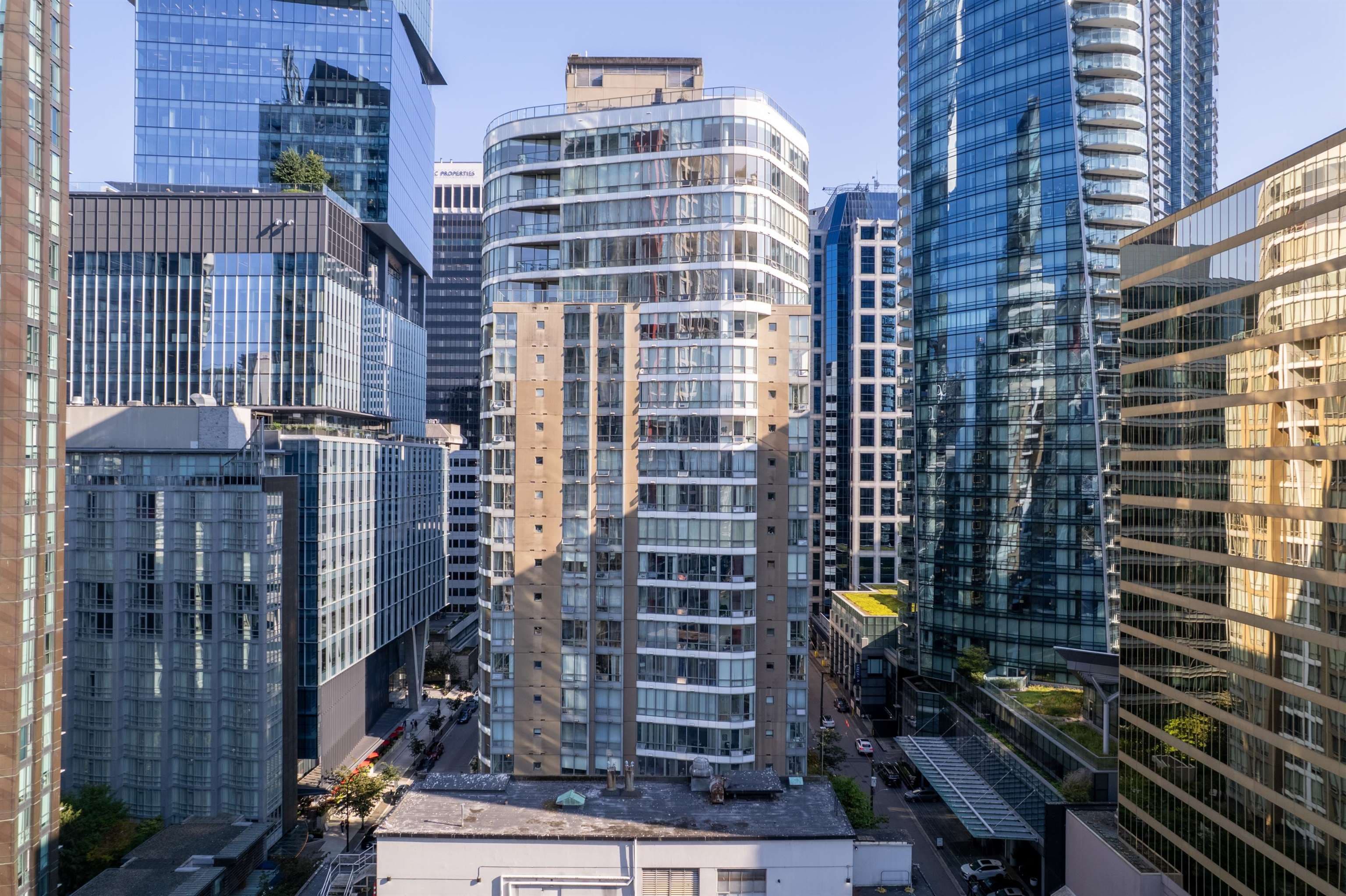 2702 - 1166 Melville Street, Vancouver, V6E 4P6 — photo 1