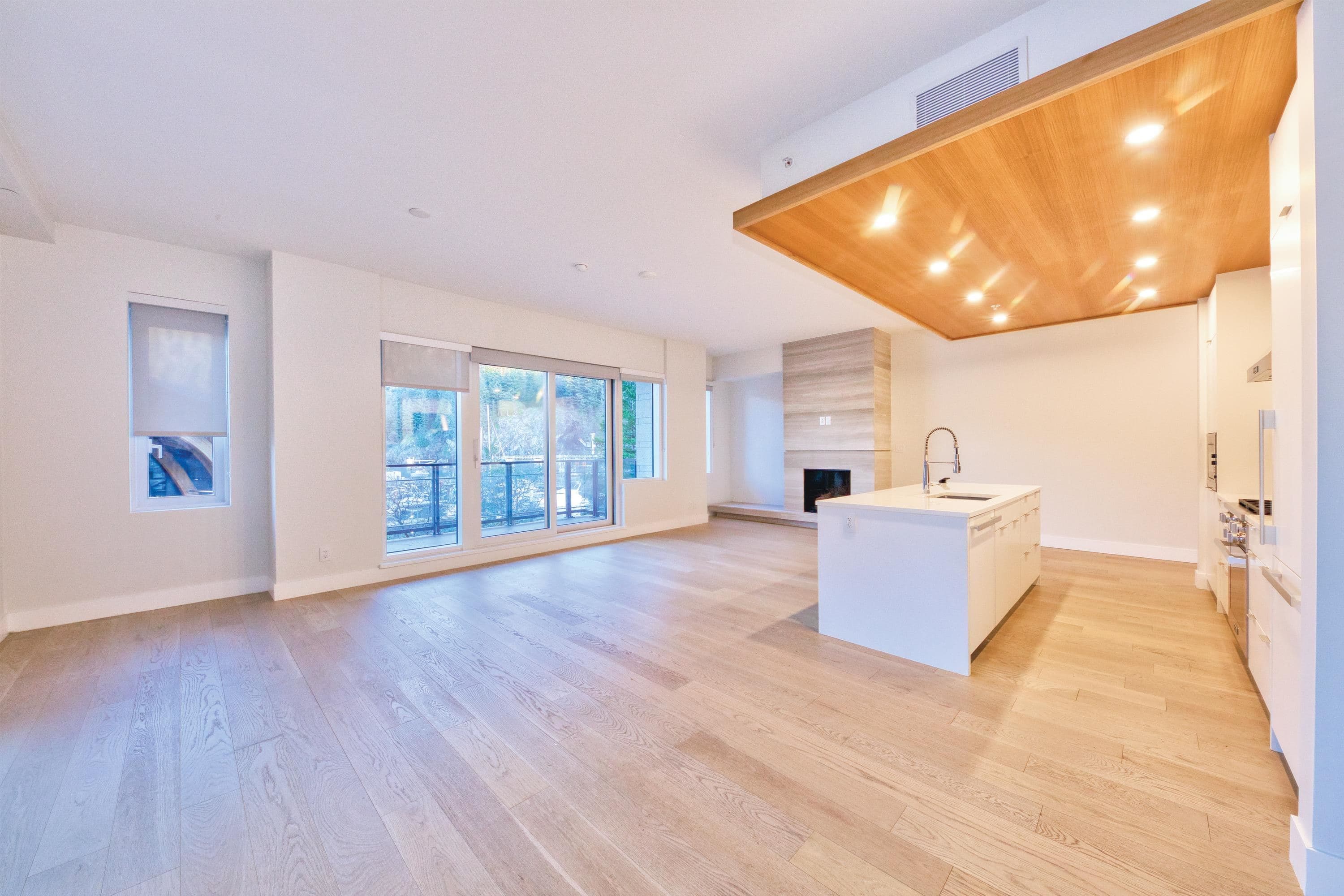 201 - 6707 Nelson Avenue, West Vancouver, V7W 0A4 — photo 4