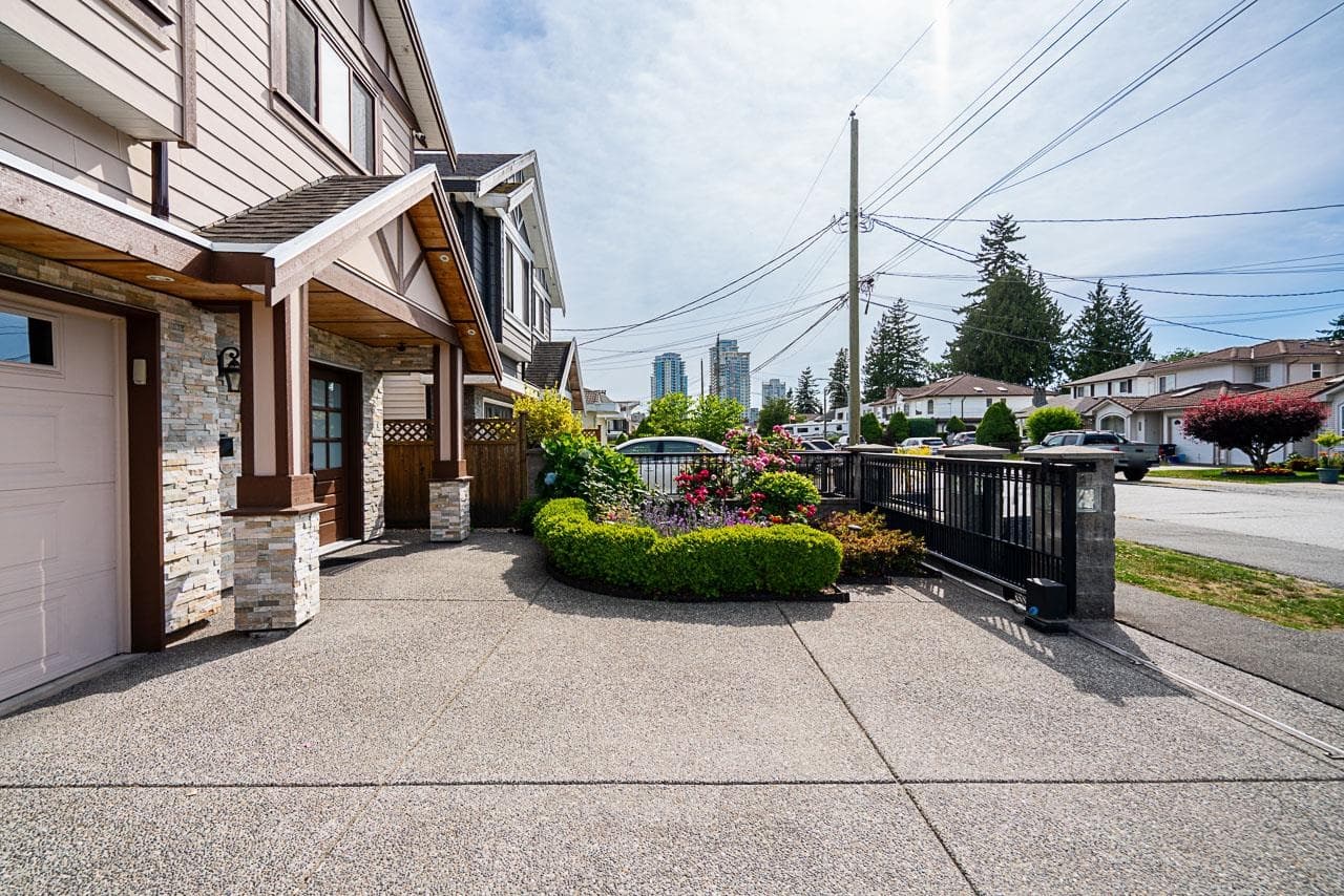 7568 19th Avenue, Burnaby, V3N 1E6 — photo 3