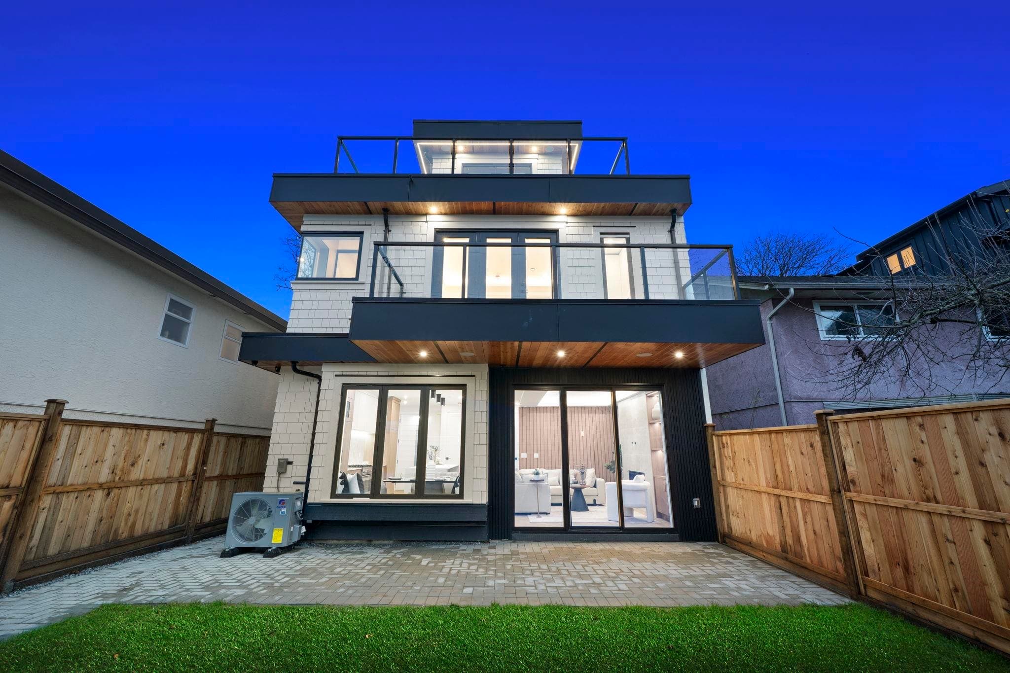 2 - 1967 E 13th Avenue, Vancouver