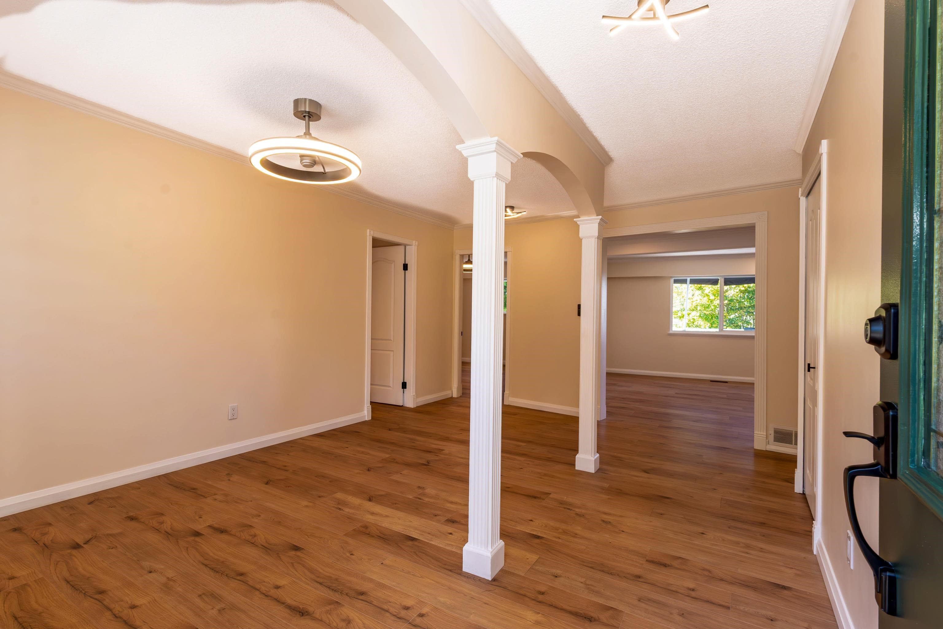 1496 Mary Hill Lane, Port Coquitlam, V3C 4C3 — photo 3