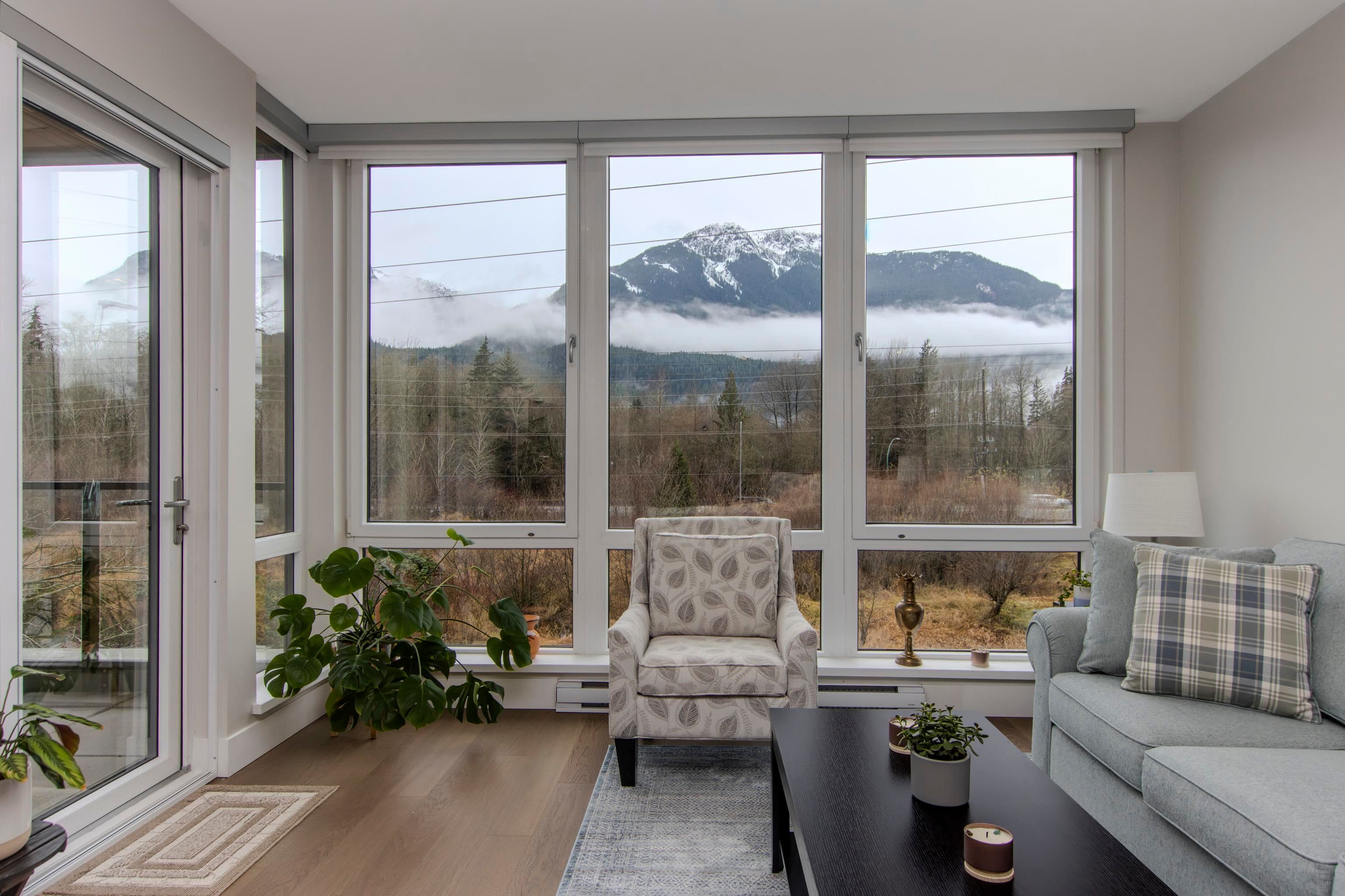 202 - 1870 Dowad Drive, Squamish, V8B 1C4 — photo 3