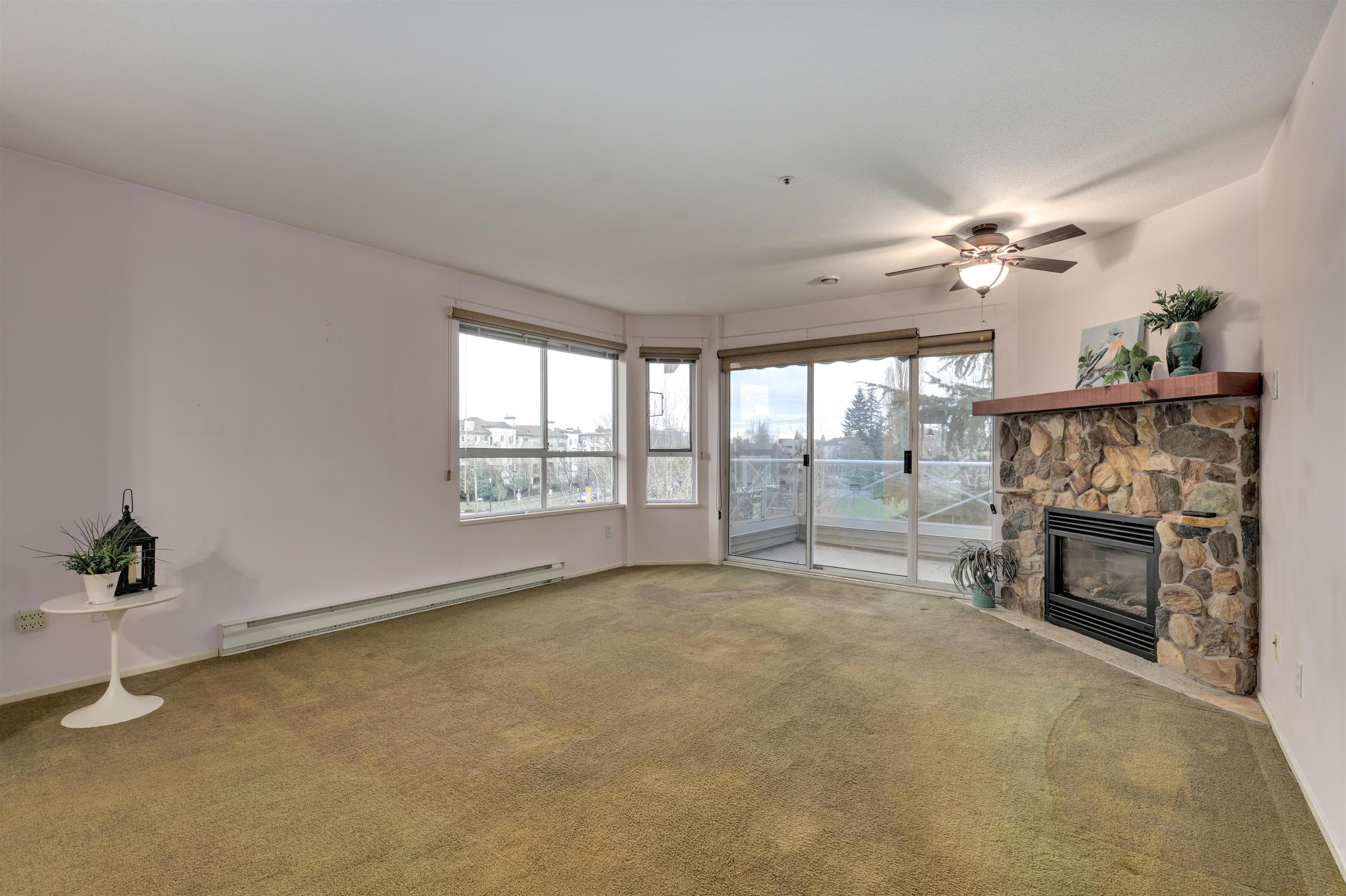 313 - 5556 201a Street, Langley, V3A 8K5 — photo 3