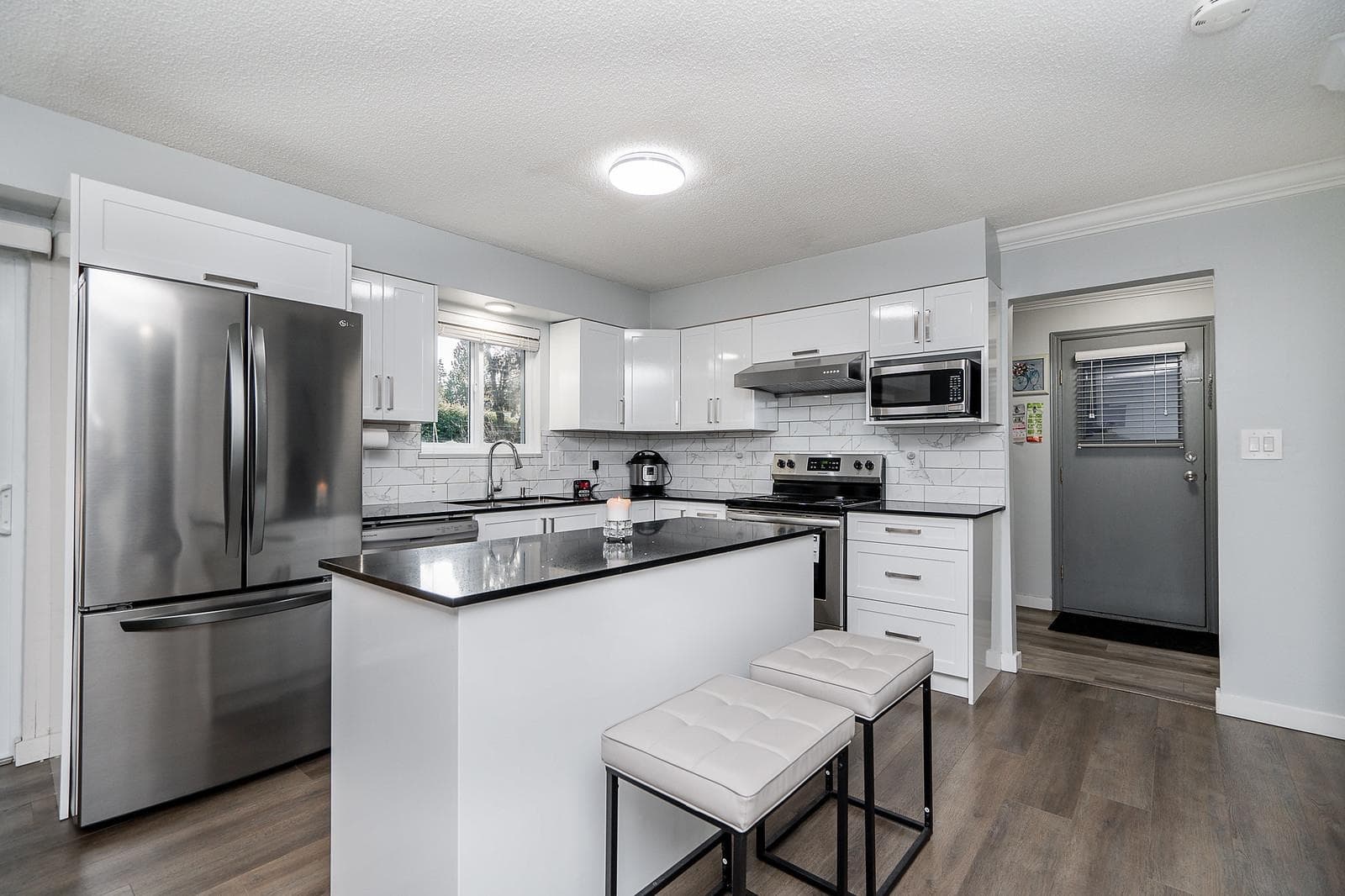 1648 St. Albert Avenue, Port Coquitlam, V3B 5E7 — photo 5
