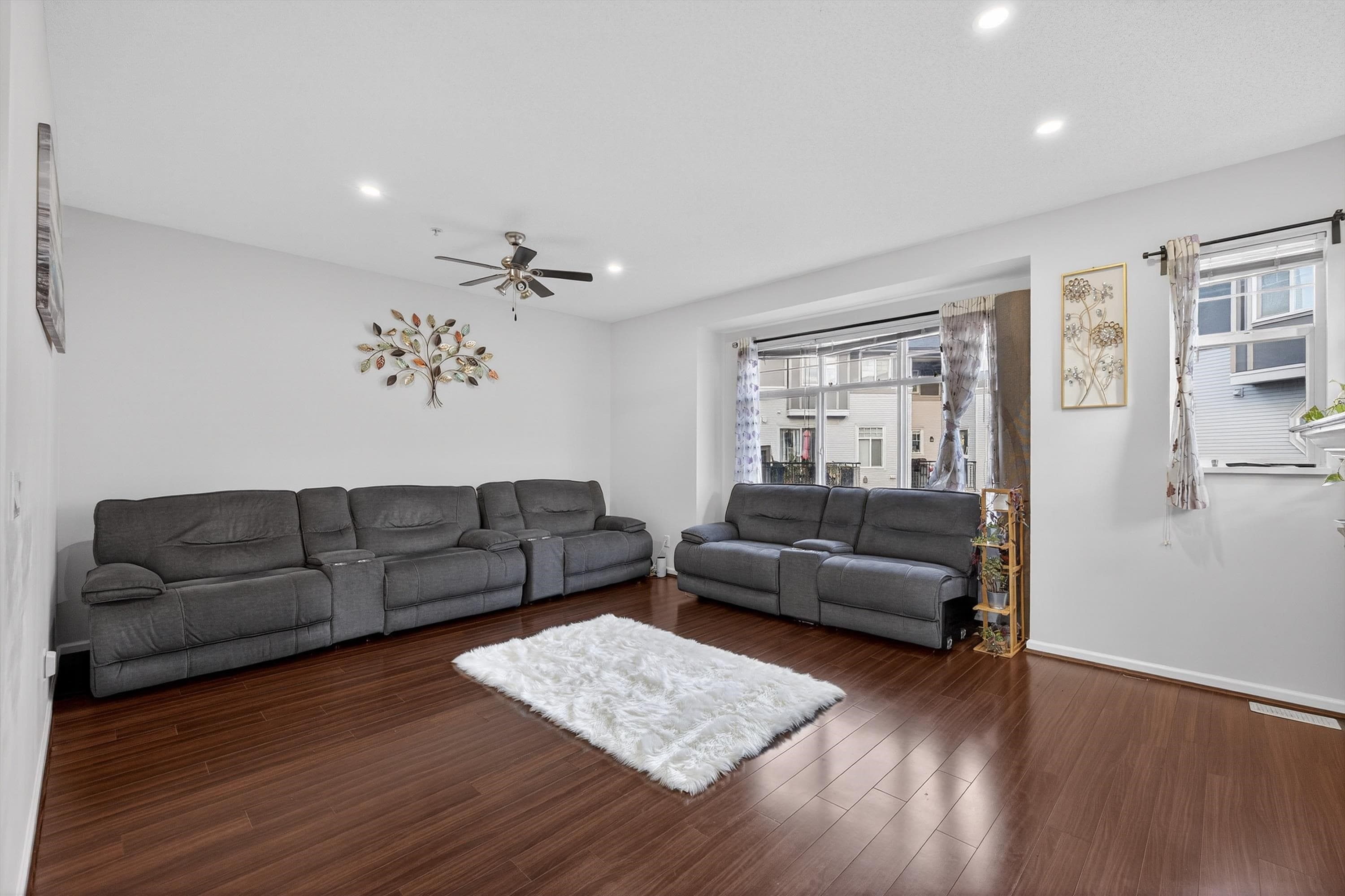 57 - 1010 Ewen Avenue, New Westminster