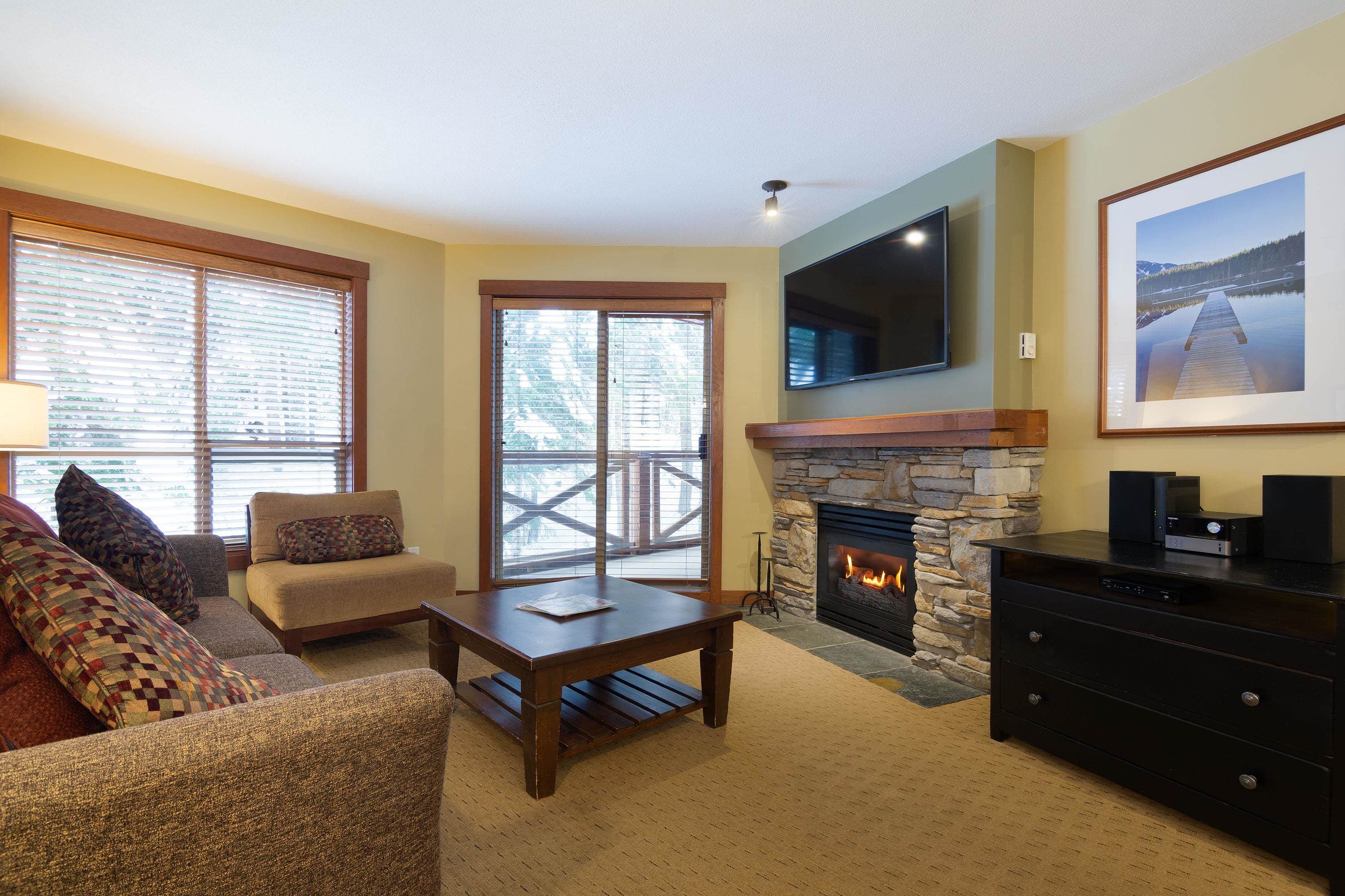 318 G1 - 4653 Blackcomb Way, Whistler, V8E 0Y9 — photo 2