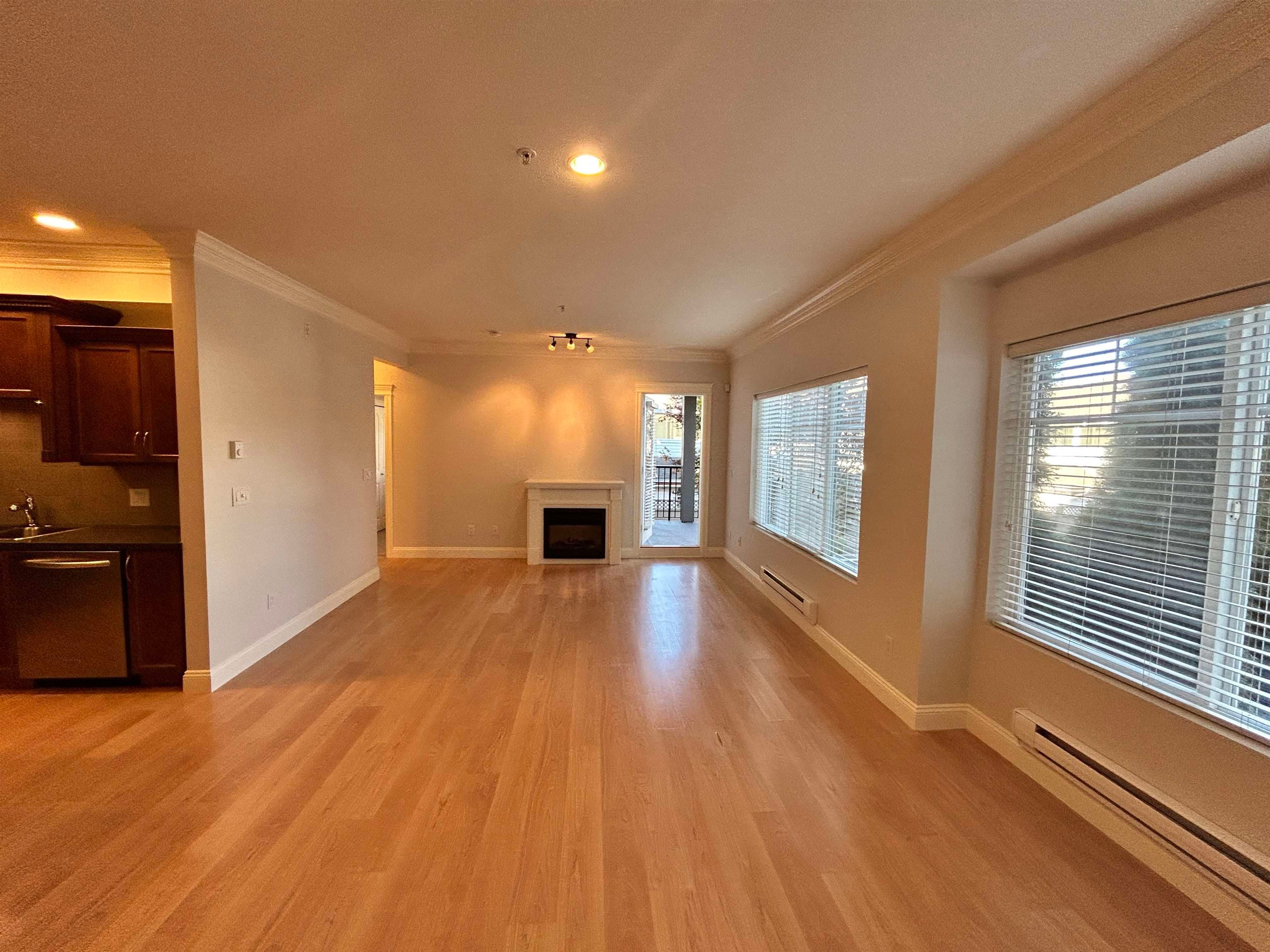 215 - 22150 Dewdney Trunk Road, Maple Ridge, V2X 3H6 — photo 2