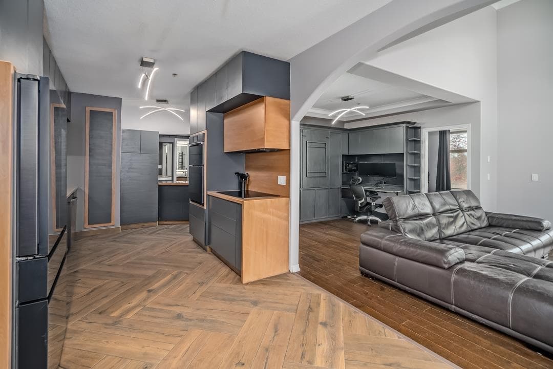 405 - 3176 Plateau Boulevard, Coquitlam, V3E 3J2 — photo 1