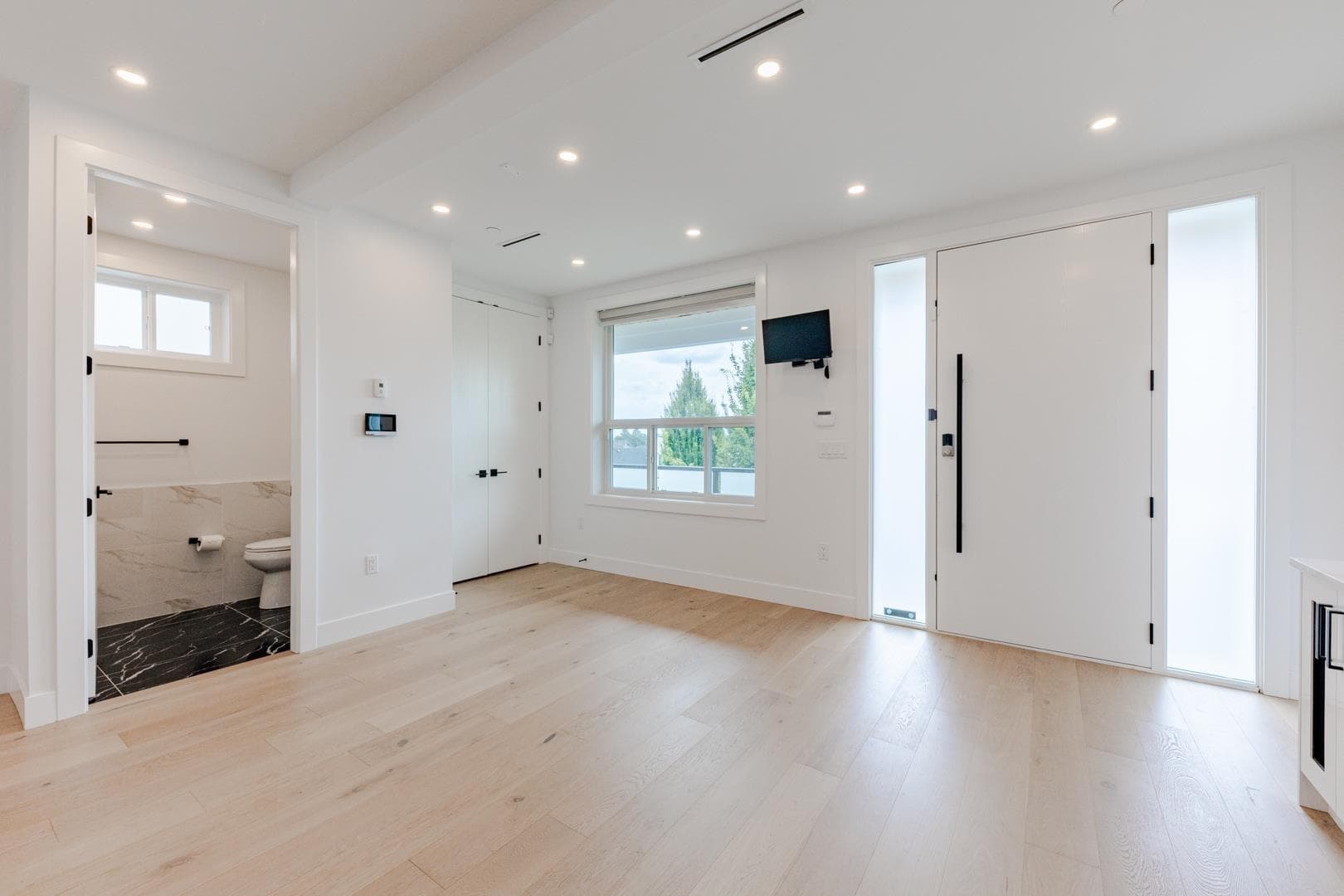 2723 Turner Street, Vancouver, V5K 2G8 — photo 4