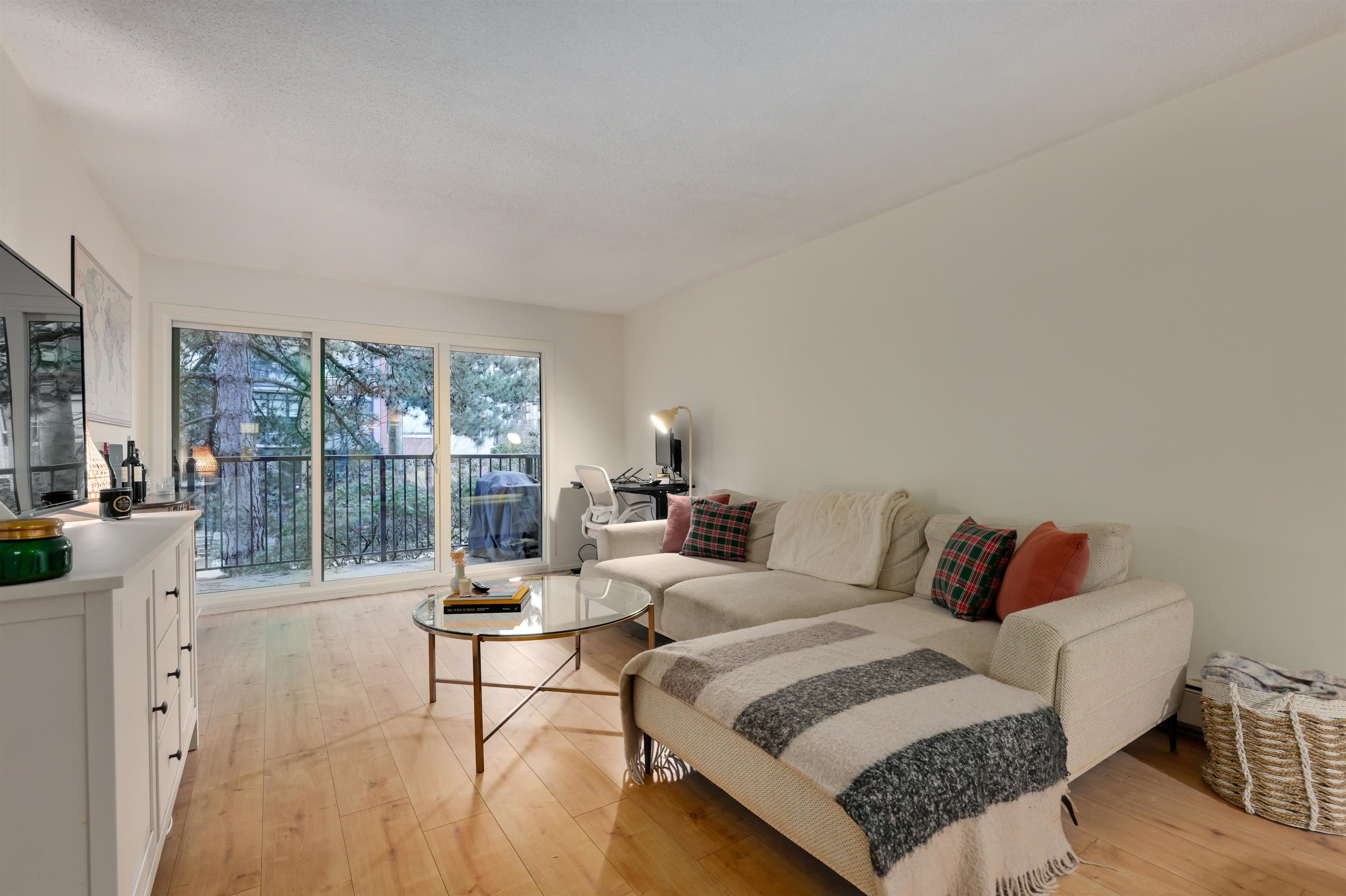 205 - 330 E 7th Avenue, Vancouver, V5T 4K5 — photo 3