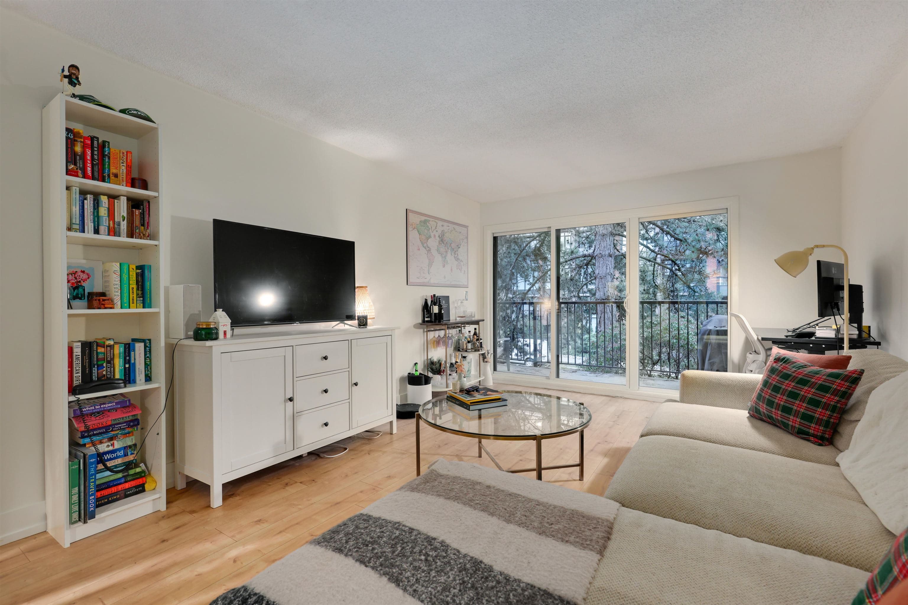205 - 330 E 7th Avenue, Vancouver, V5T 4K5 — photo 1