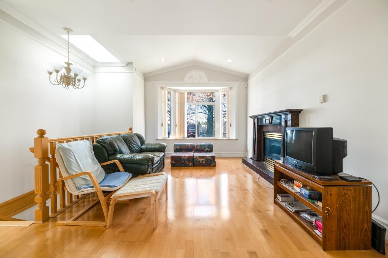 5760 Kerr Street, Vancouver, V5R 4B7 — photo 4